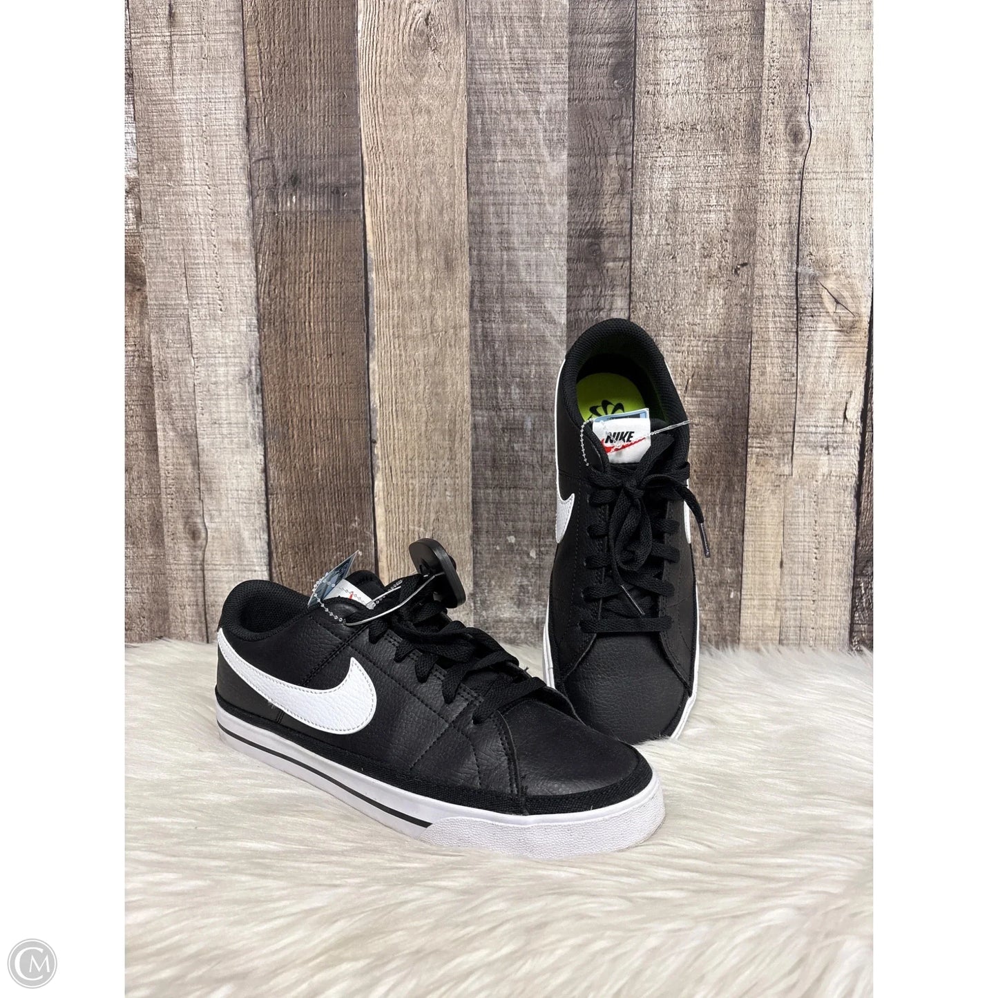 Shoes Athletic By Nike In Black & White, Size: 9.5