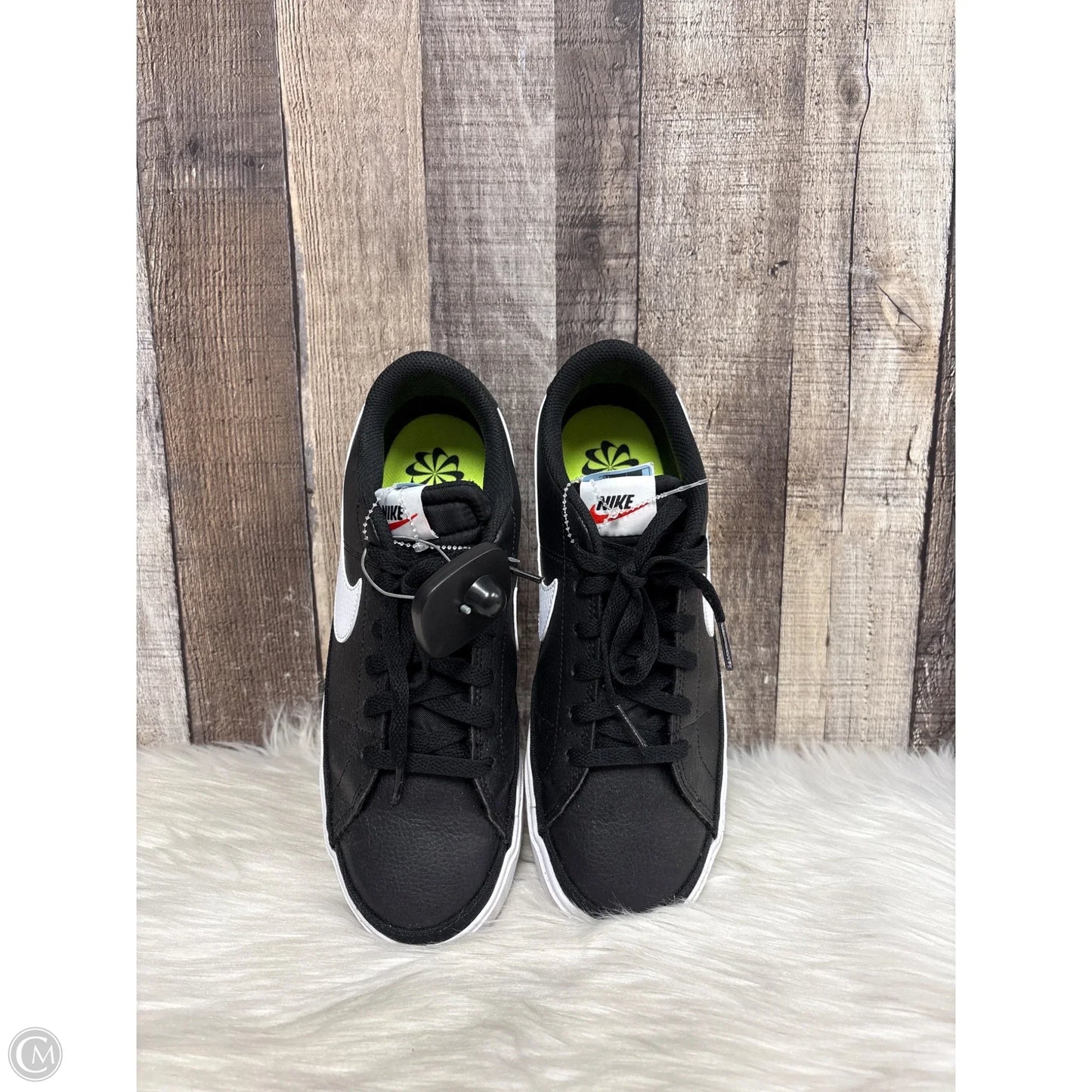 Shoes Athletic By Nike In Black & White, Size: 9.5