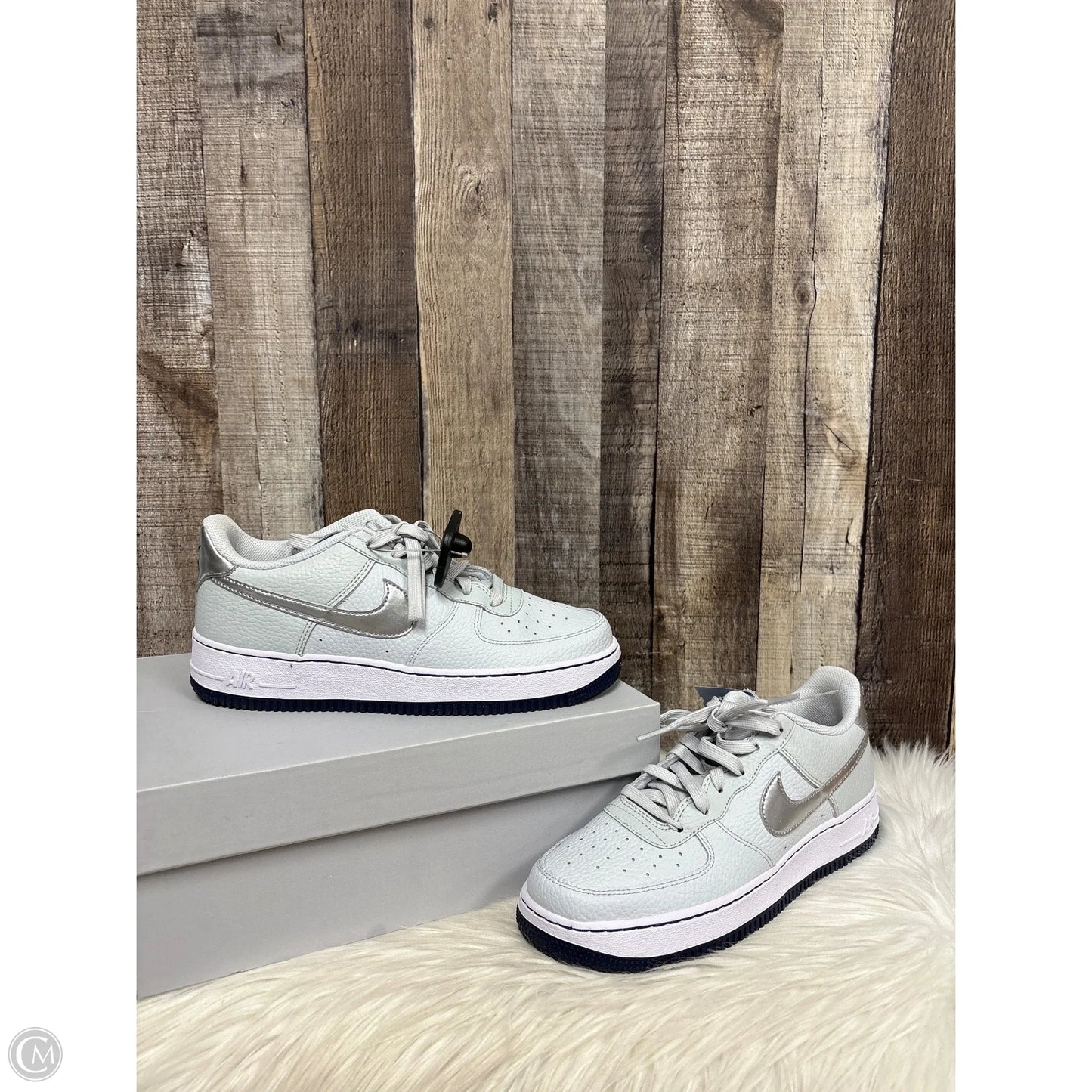 Shoes Athletic By Nike In Green, Size: 8.5