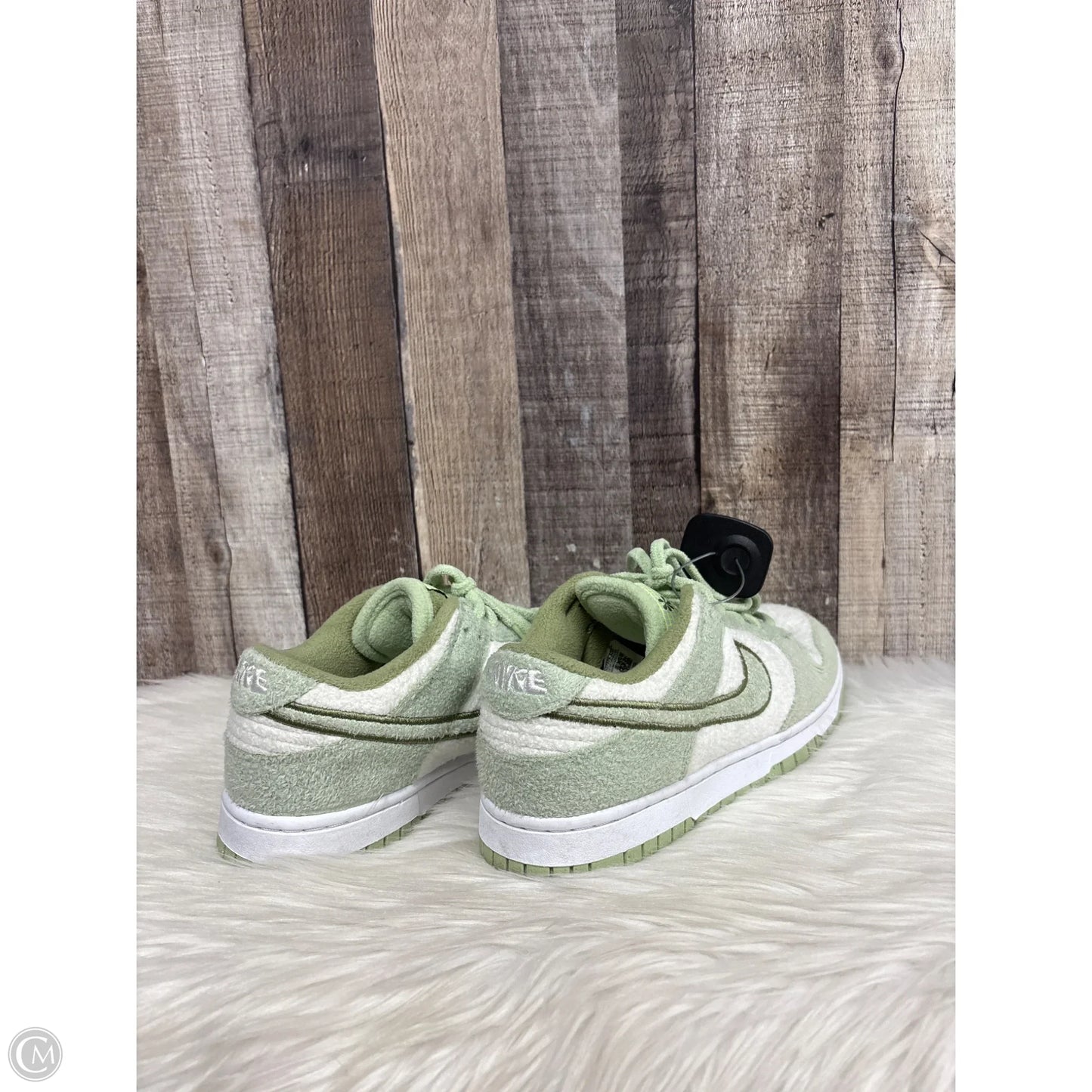 Shoes Athletic By Nike In Green & White, Size: 9