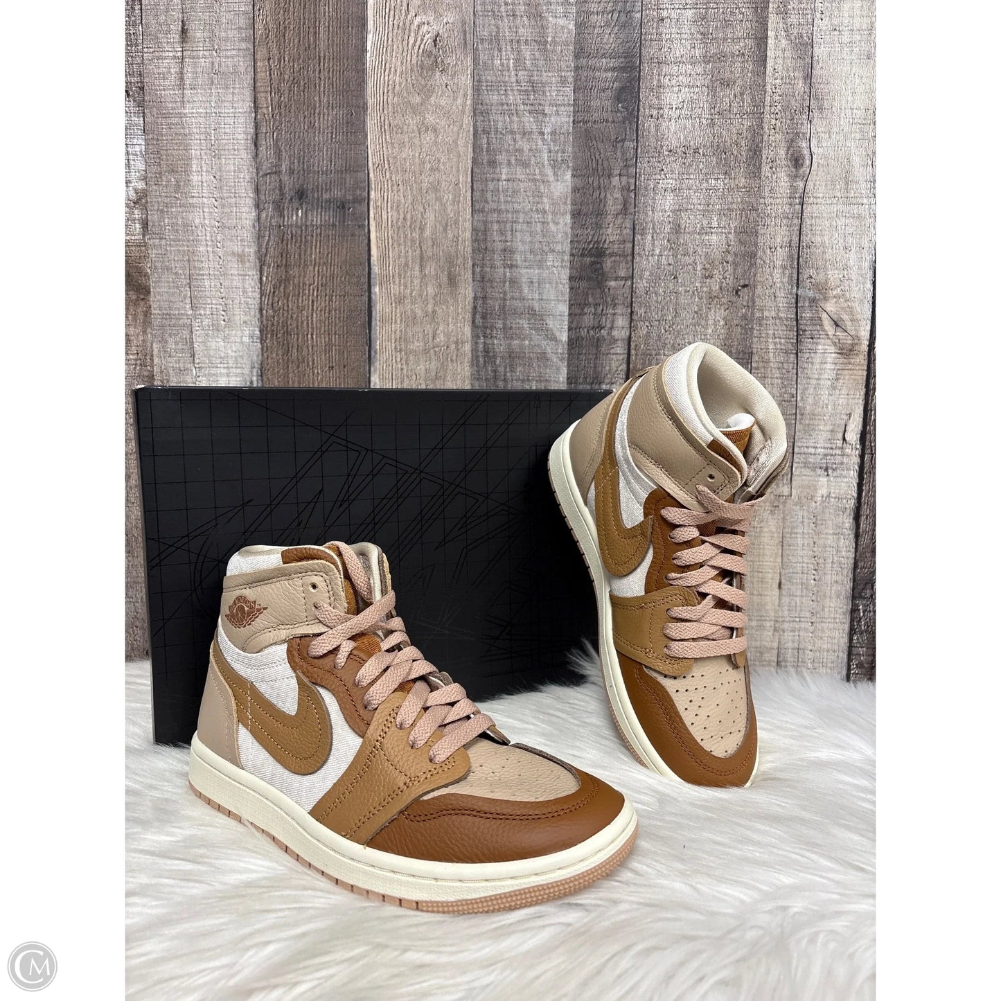 Shoes Athletic By Nike In Tan, Size: 6