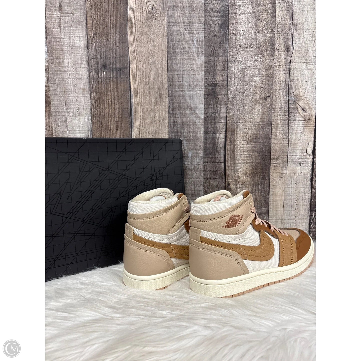 Shoes Athletic By Nike In Tan, Size: 6