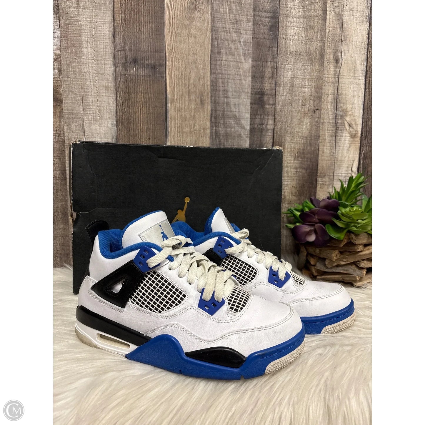 Shoes Luxury Designer By Jordan In Blue & White, Size: 6