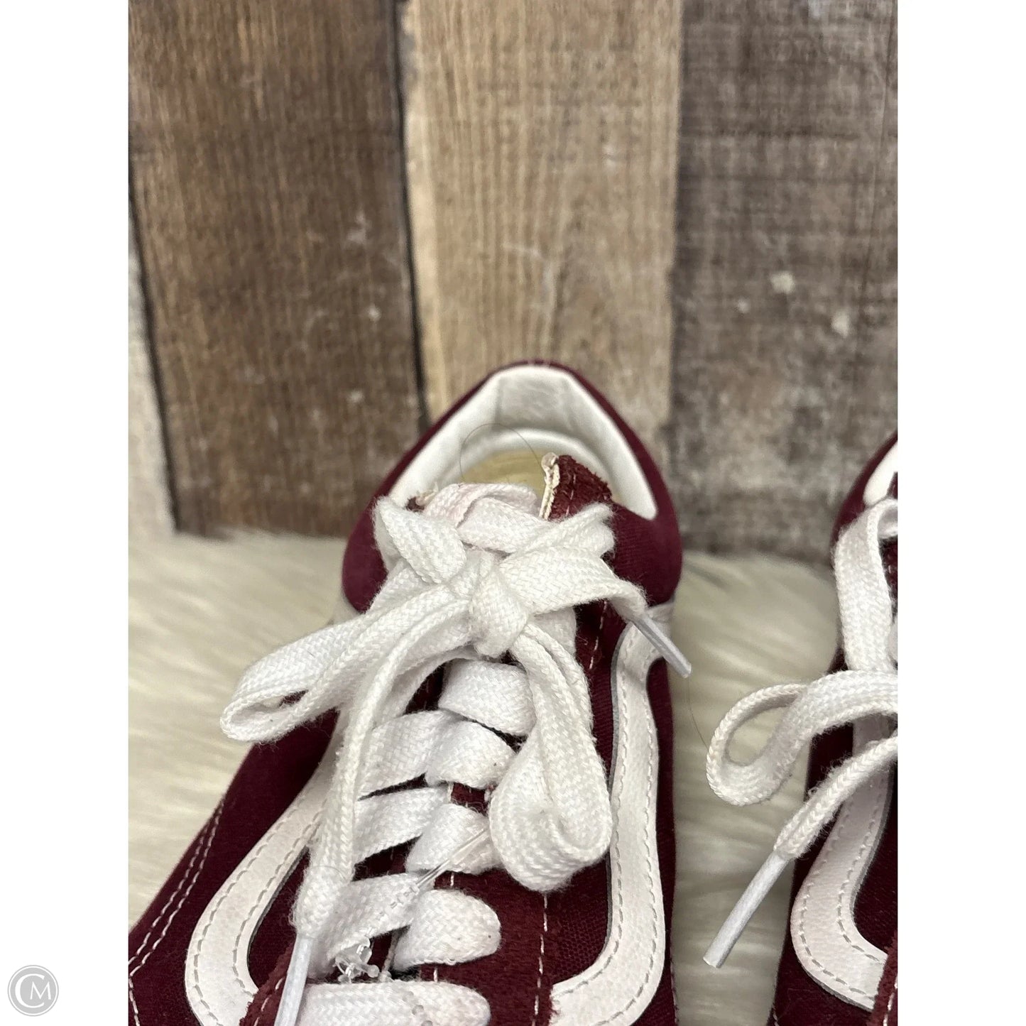 Shoes Sneakers By Vans In Maroon, Size: 9.5