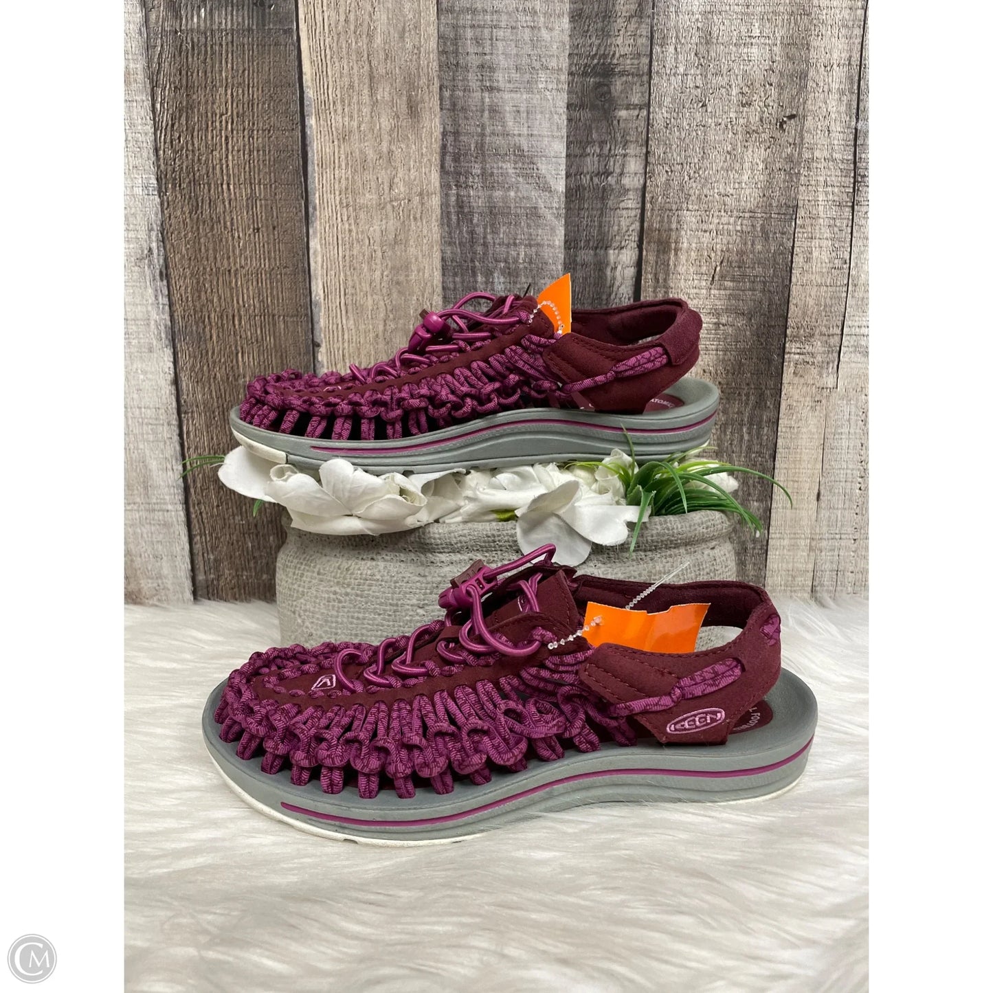 Shoes Flats By Keen In Purple, Size: 7