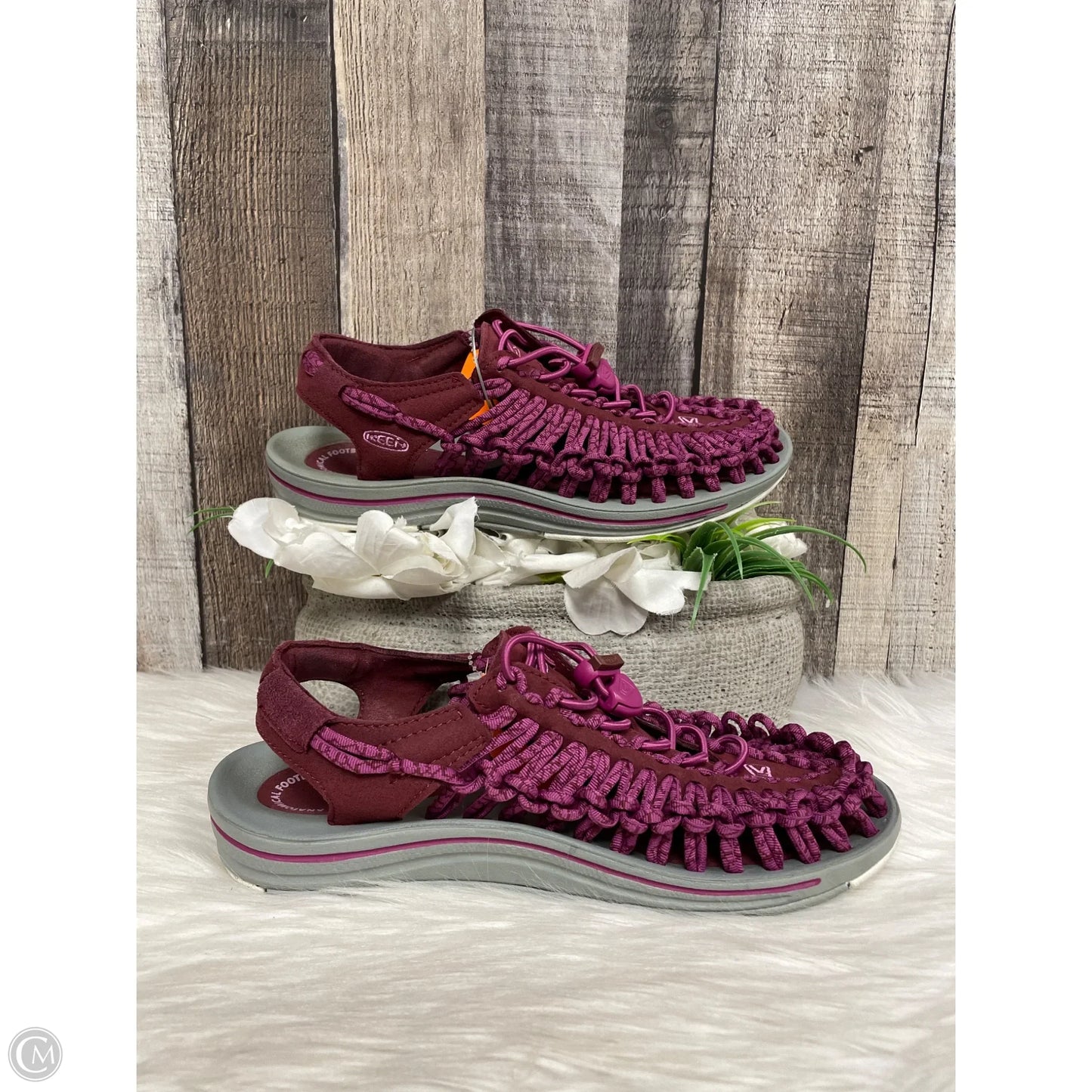 Shoes Flats By Keen In Purple, Size: 7