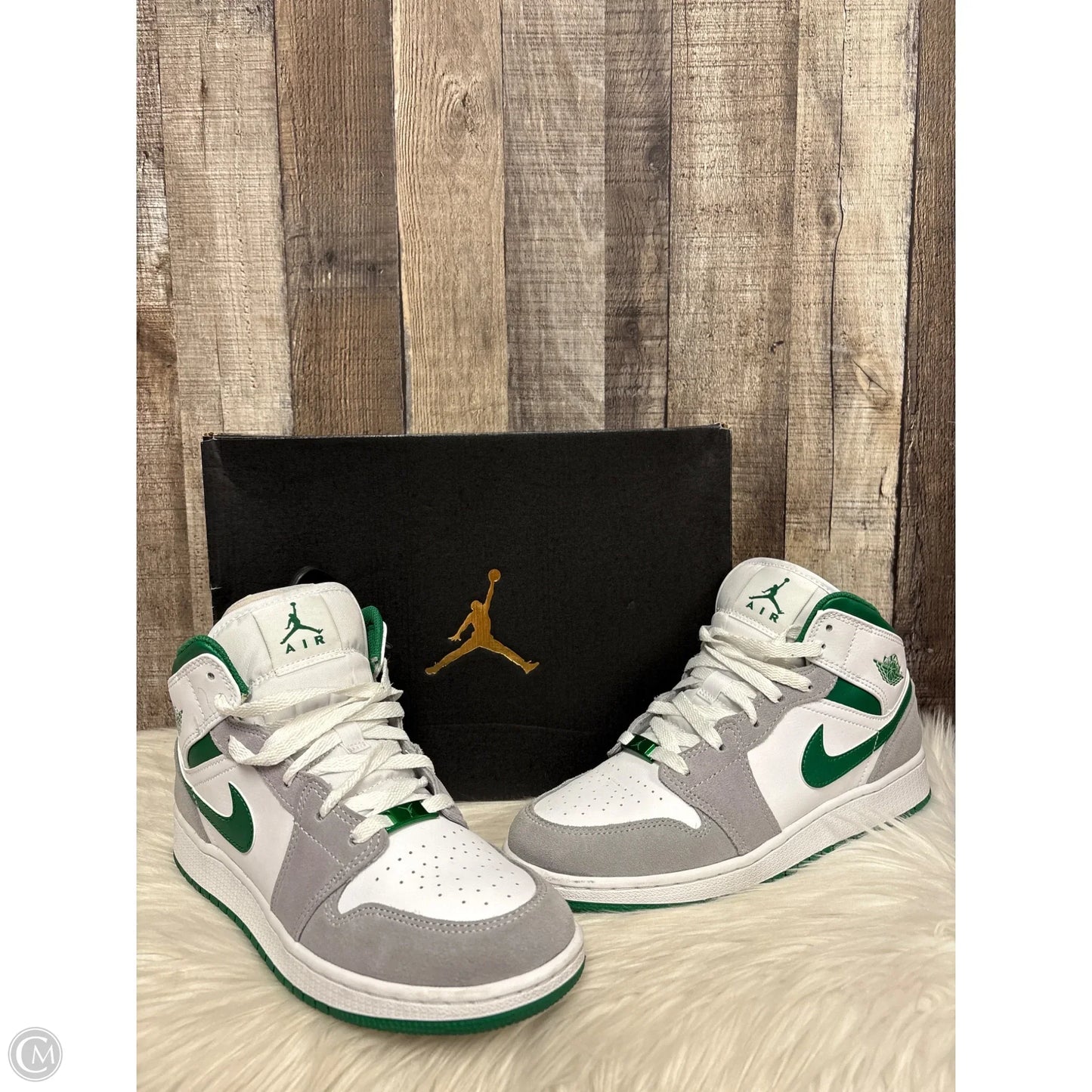 Shoes Luxury Designer By Jordan In Green & Grey, Size: 8.5