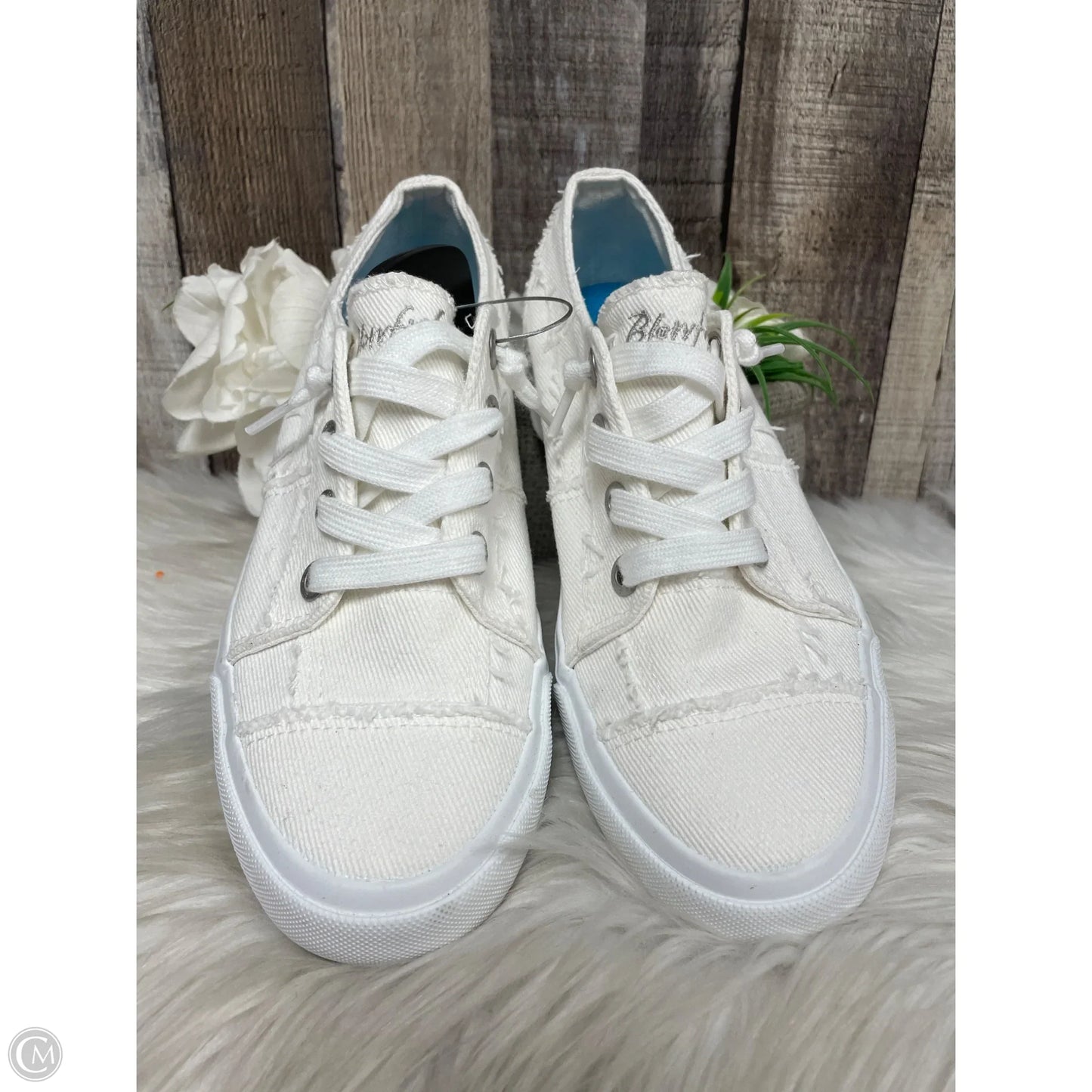 Shoes Sneakers By Blowfish In White, Size: 7.5