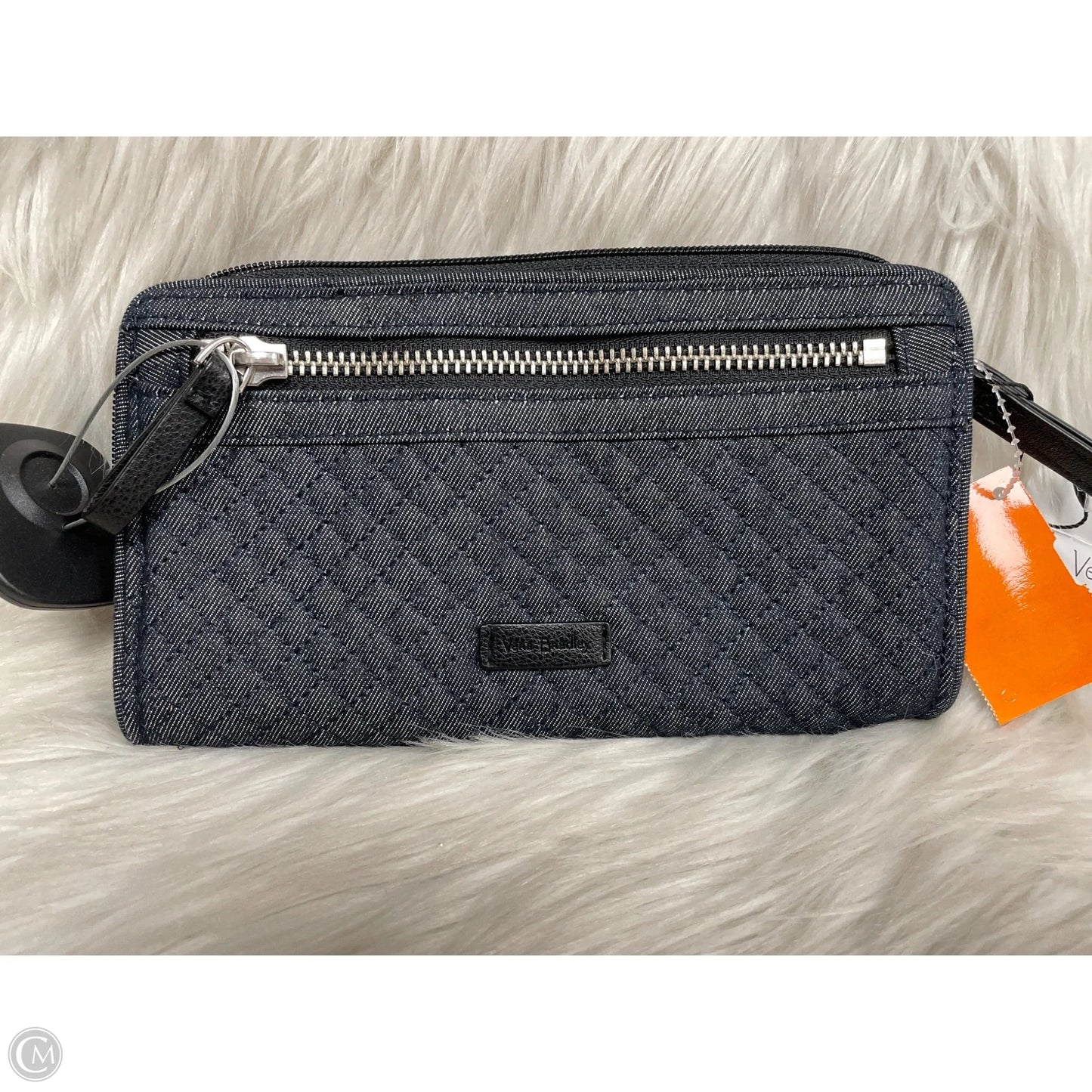 Wristlet By Vera Bradley, Size: Medium