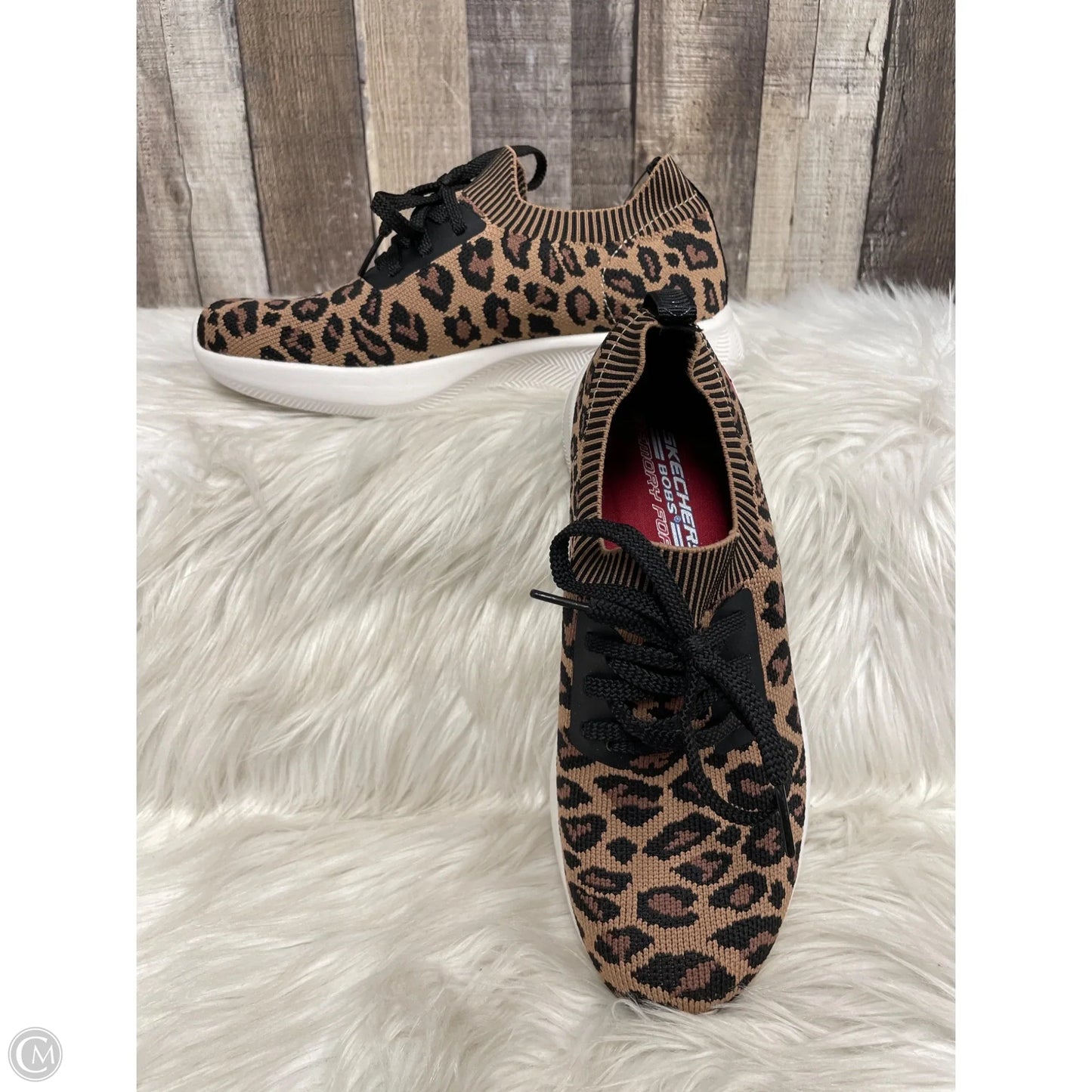 Shoes Sneakers By Skechers In Animal Print, Size: 7.5