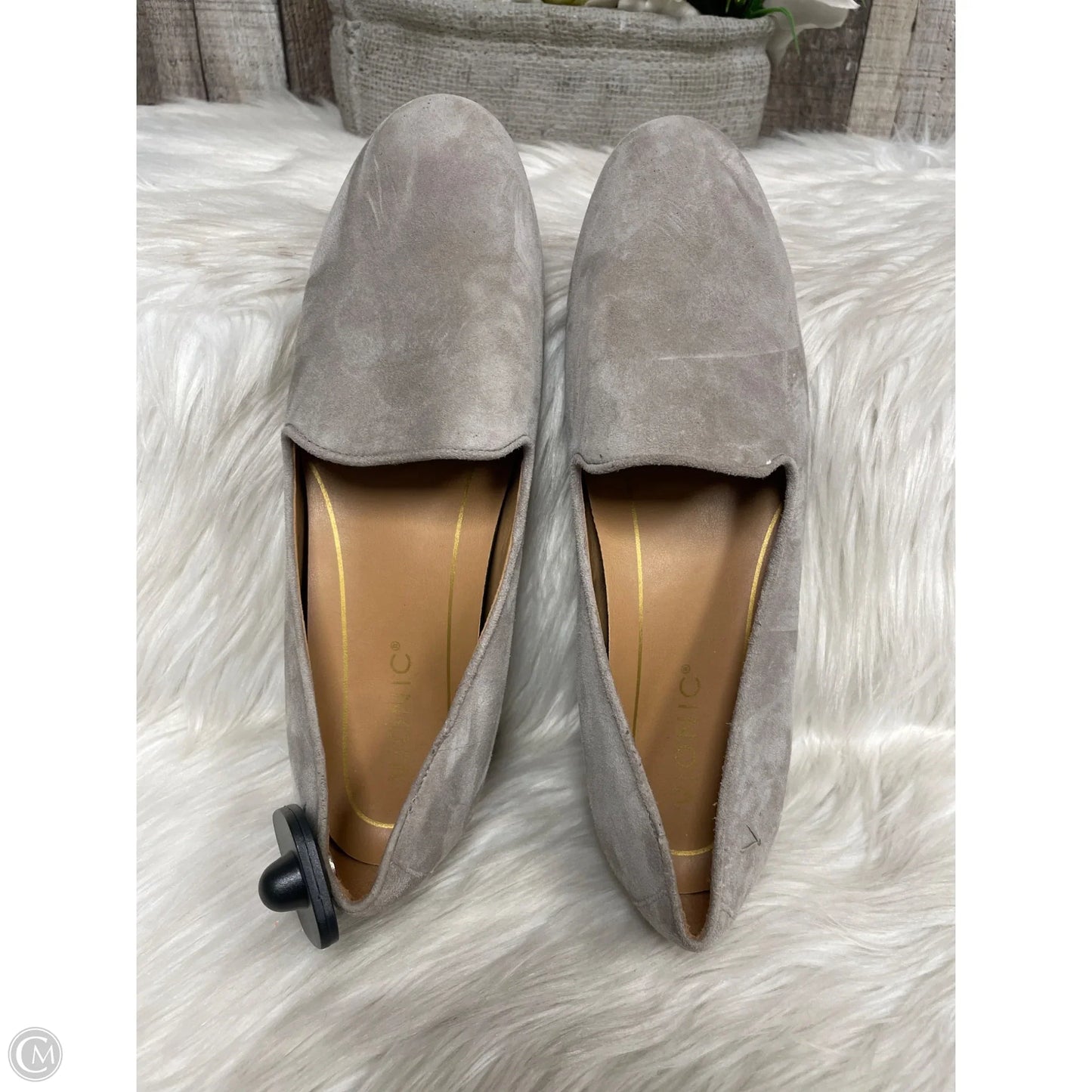 Shoes Flats By Vionic In Taupe, Size: 7.5