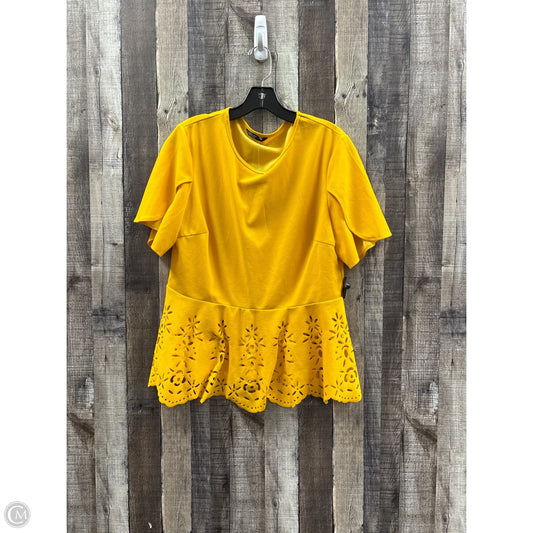 Top Short Sleeve By Shein In Gold, Size: 1x