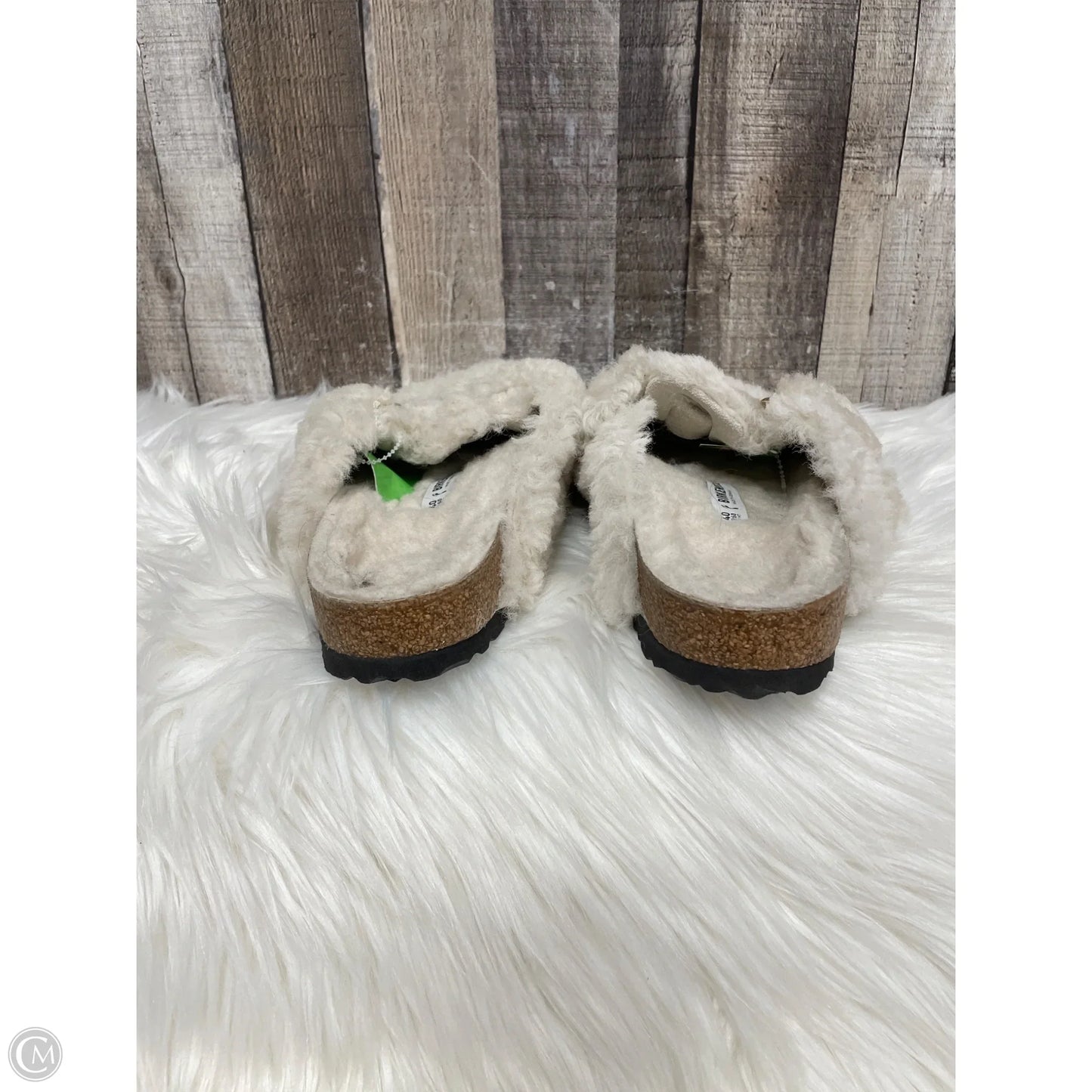 Shoes Flats By Birkenstock In Beige, Size: 9
