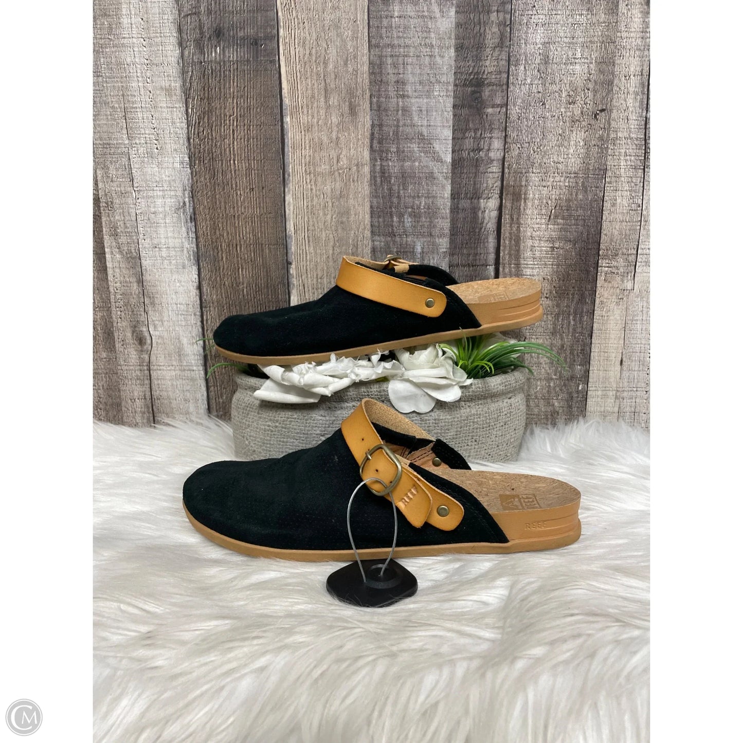 Shoes Flats By Reef In Black, Size: 9
