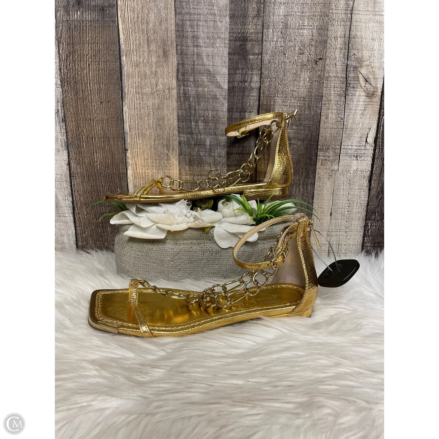 Sandals Flats By Jessica Simpson In Gold, Size: 7