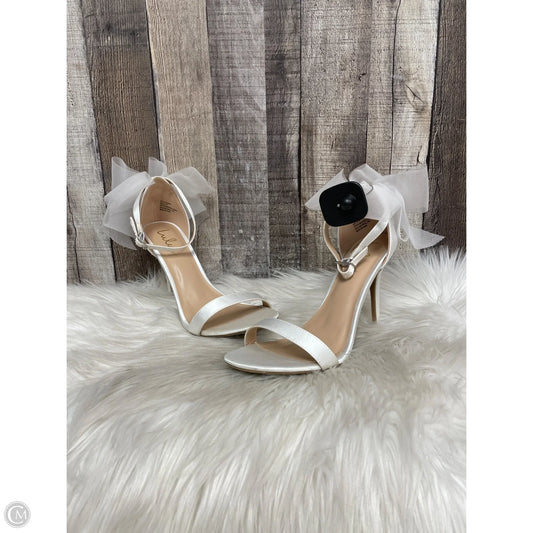 Shoes Heels Stiletto By Lulus In White, Size: 8.5