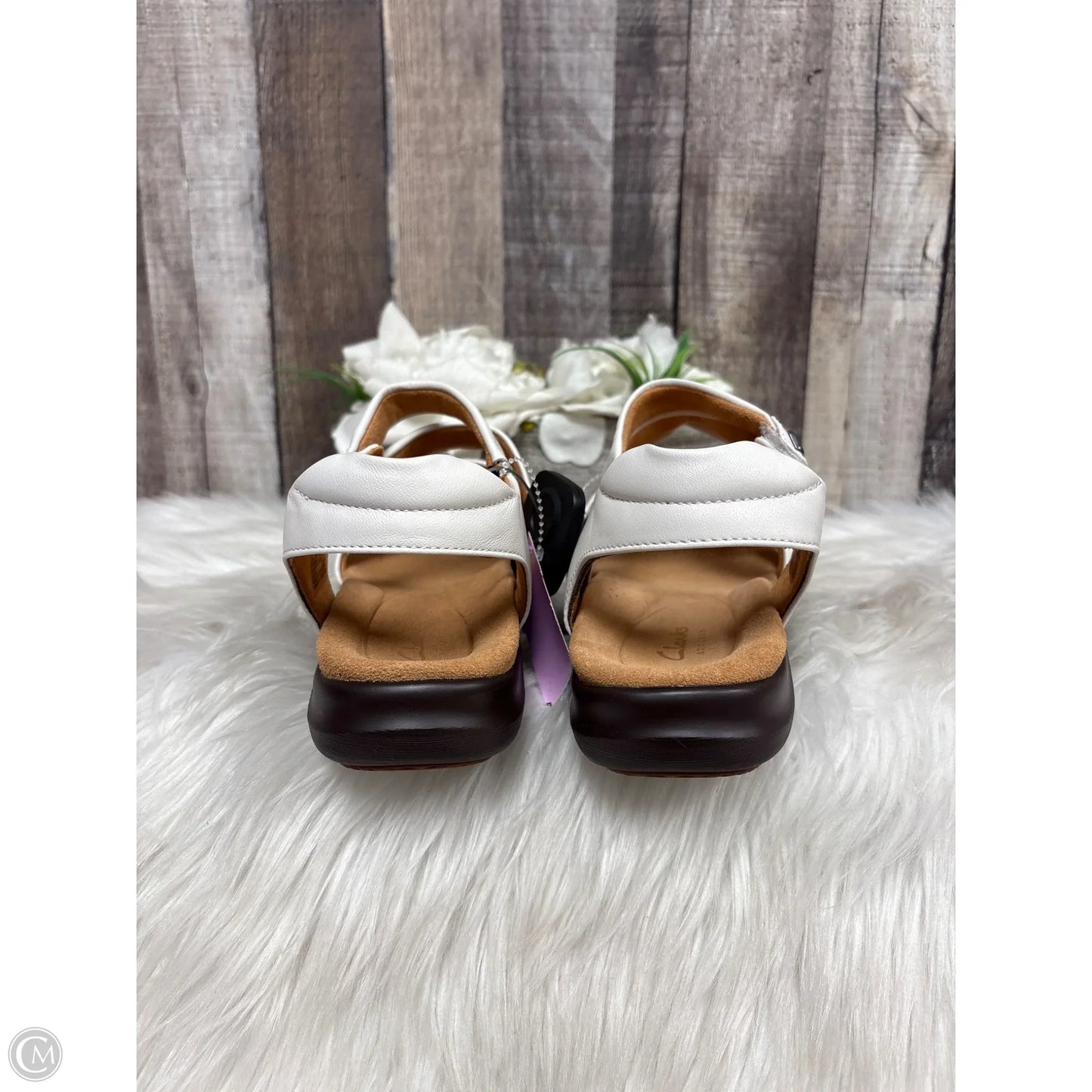 Sandals Flats By Clarks In Cream, Size: 9