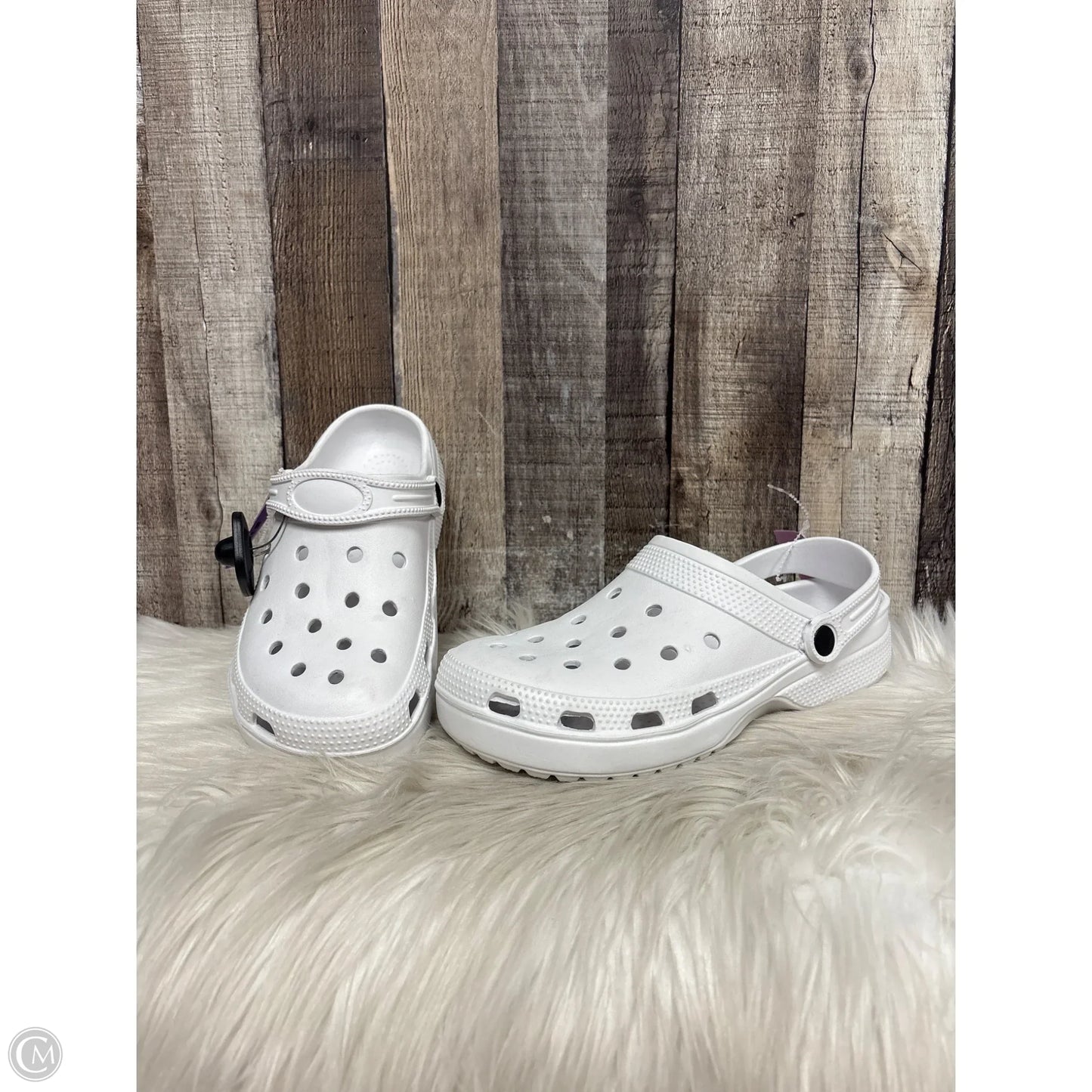 Shoes Flats By Cmf In White, Size: 9