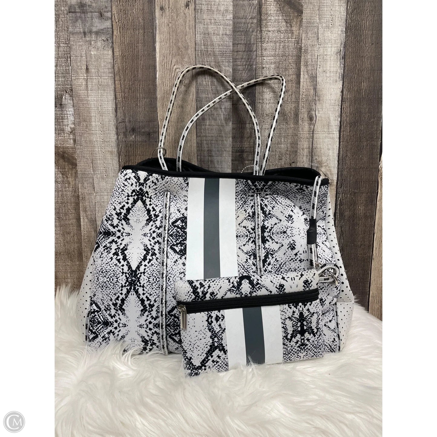 Tote By Cmf, Size: Large