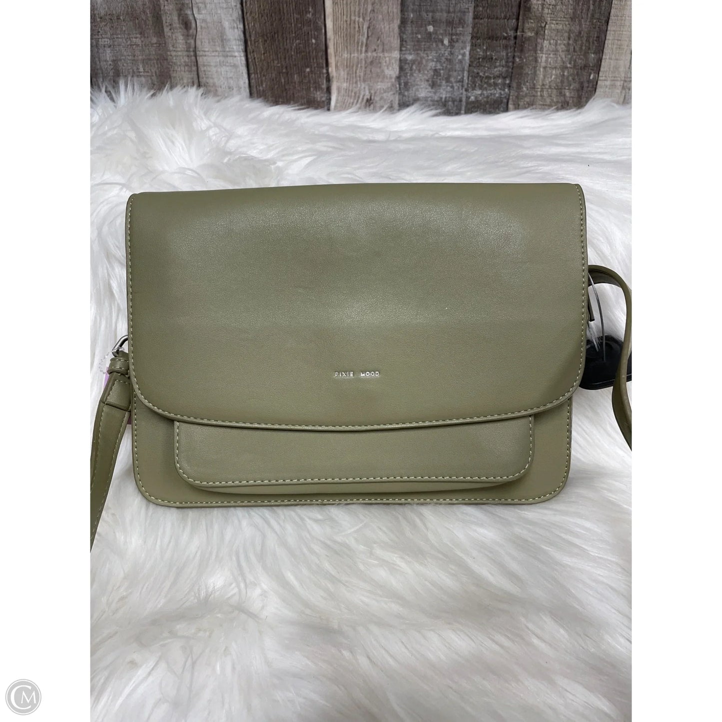 Crossbody By Clothes Mentor, Size: Medium