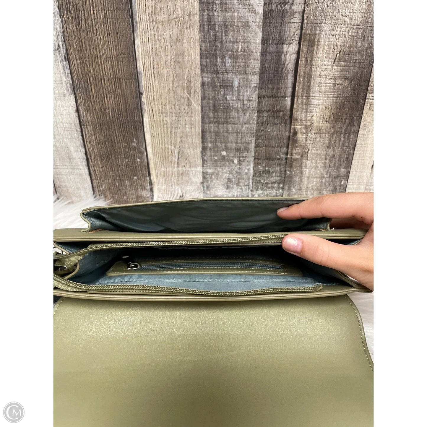 Crossbody By Clothes Mentor, Size: Medium