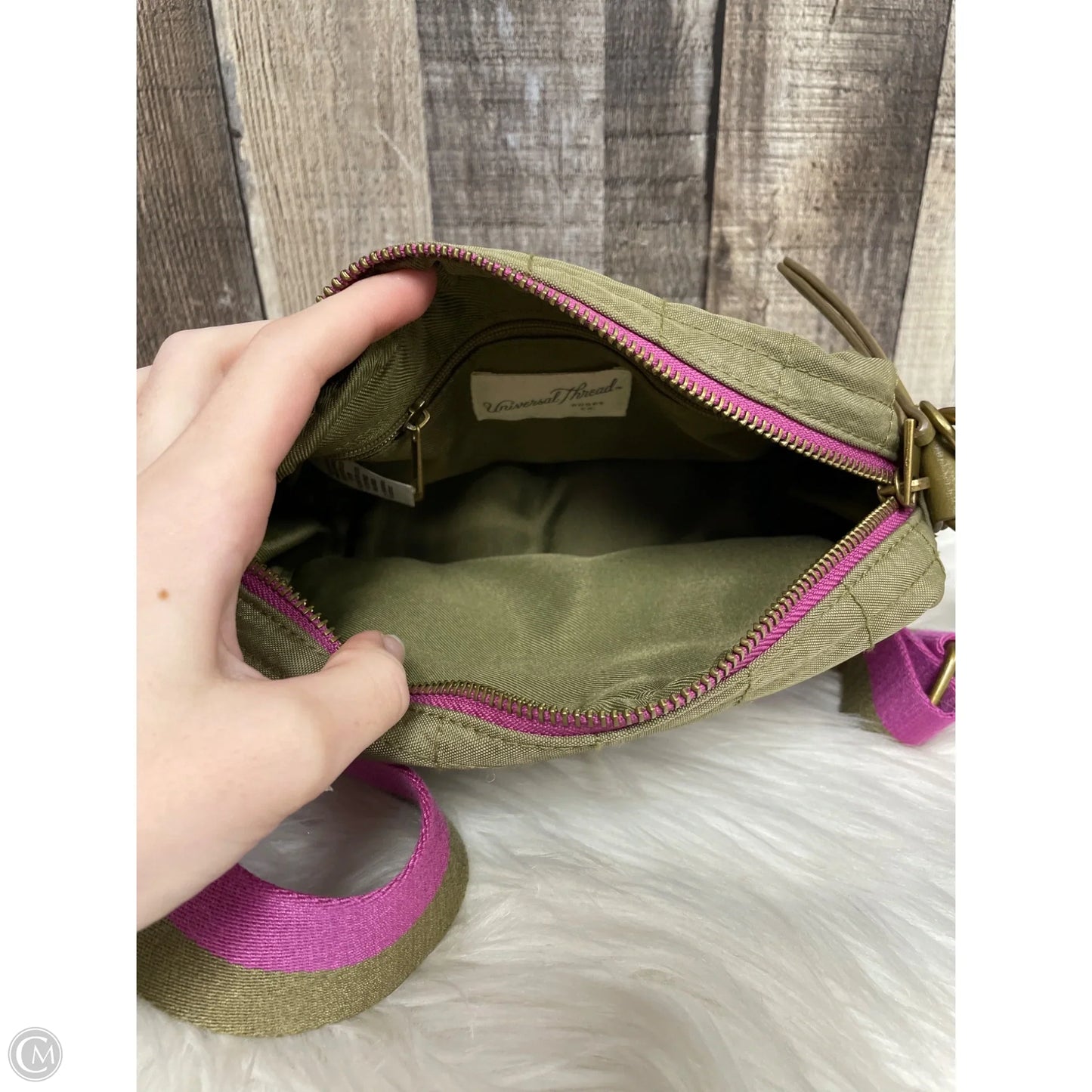Crossbody By Universal Thread, Size: Small