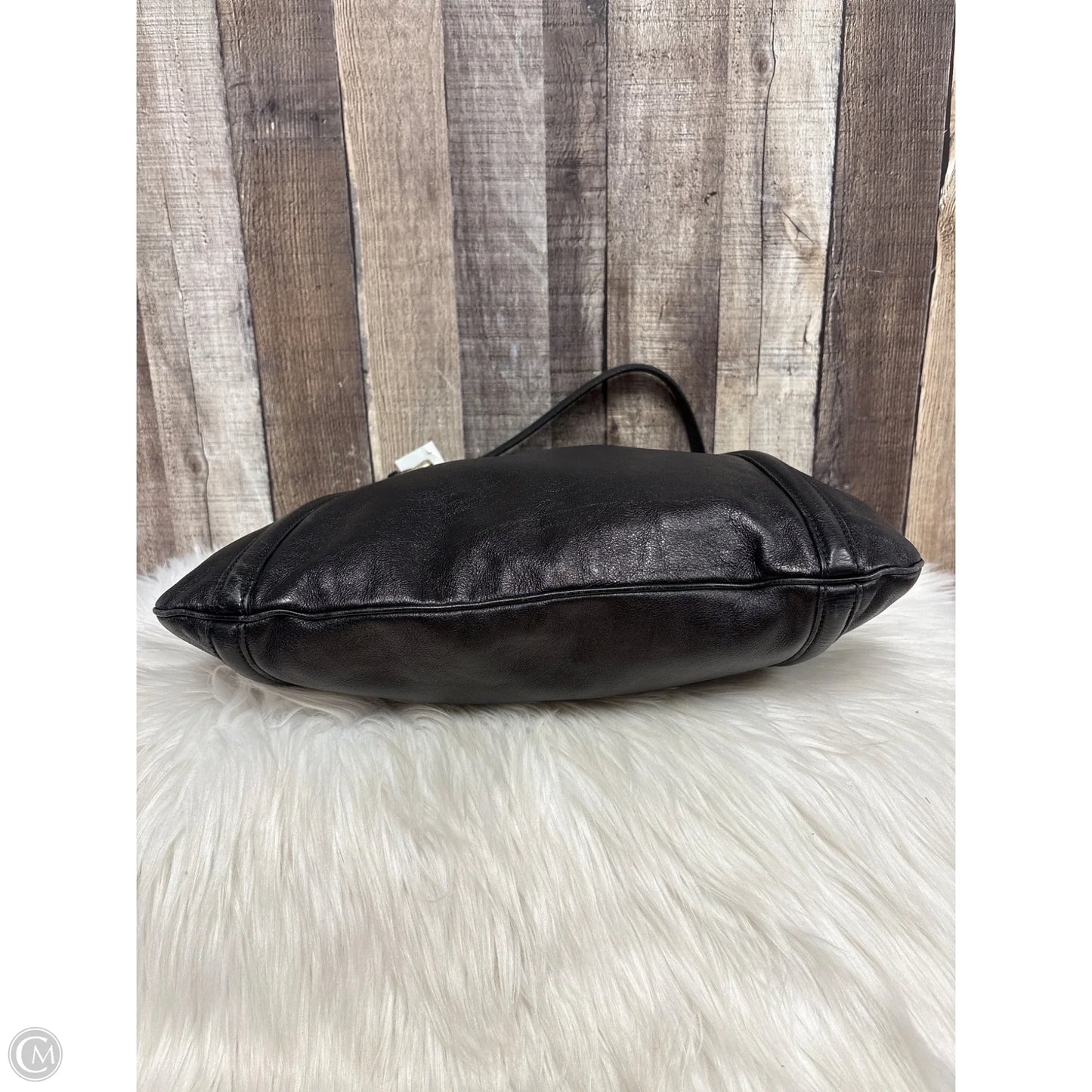Handbag Luxury Designer By Gucci, Size: Medium