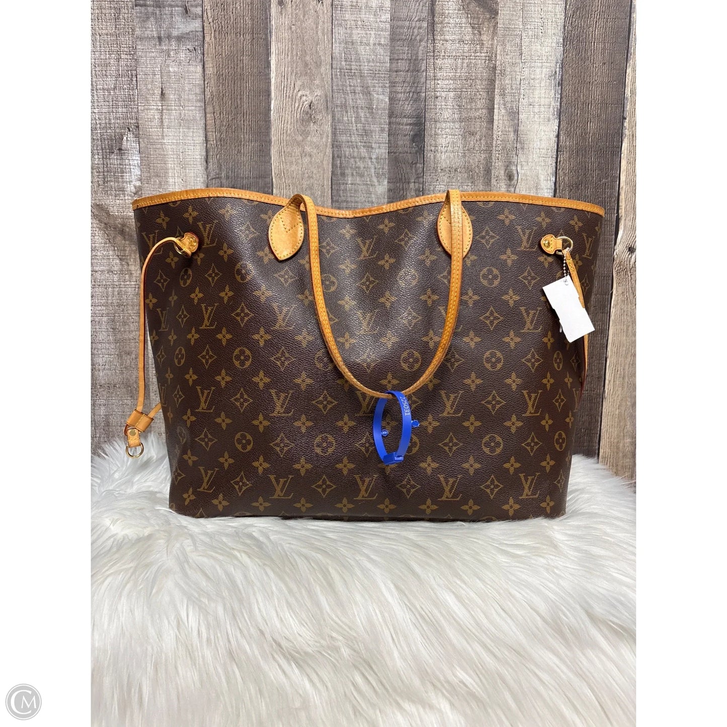 Handbag Luxury Designer By Louis Vuitton, Size: Large
