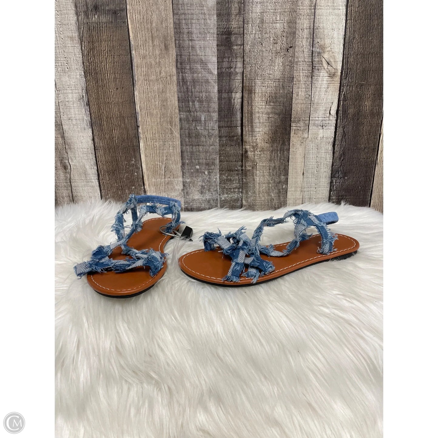 Sandals Flats By Cmf In Blue Denim, Size: 7
