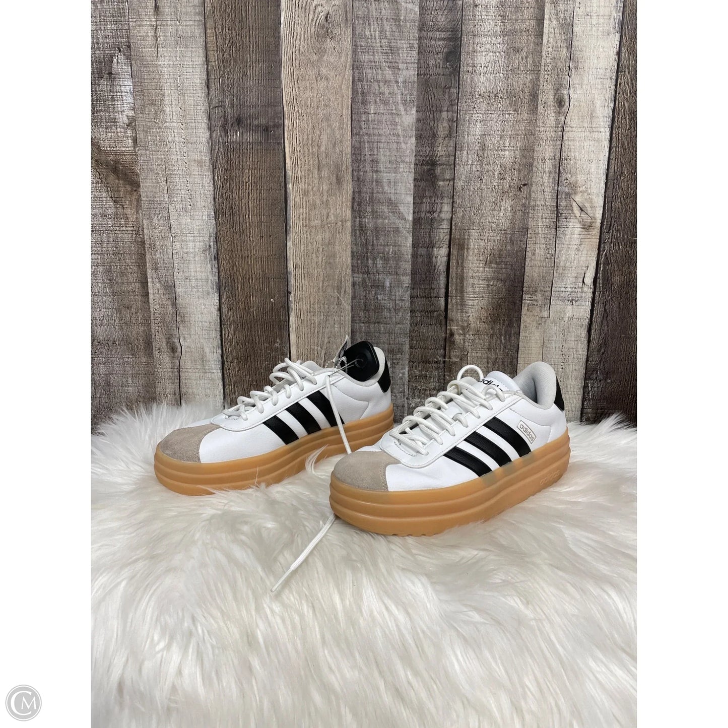 Shoes Athletic By Adidas In Black & White, Size: 7.5
