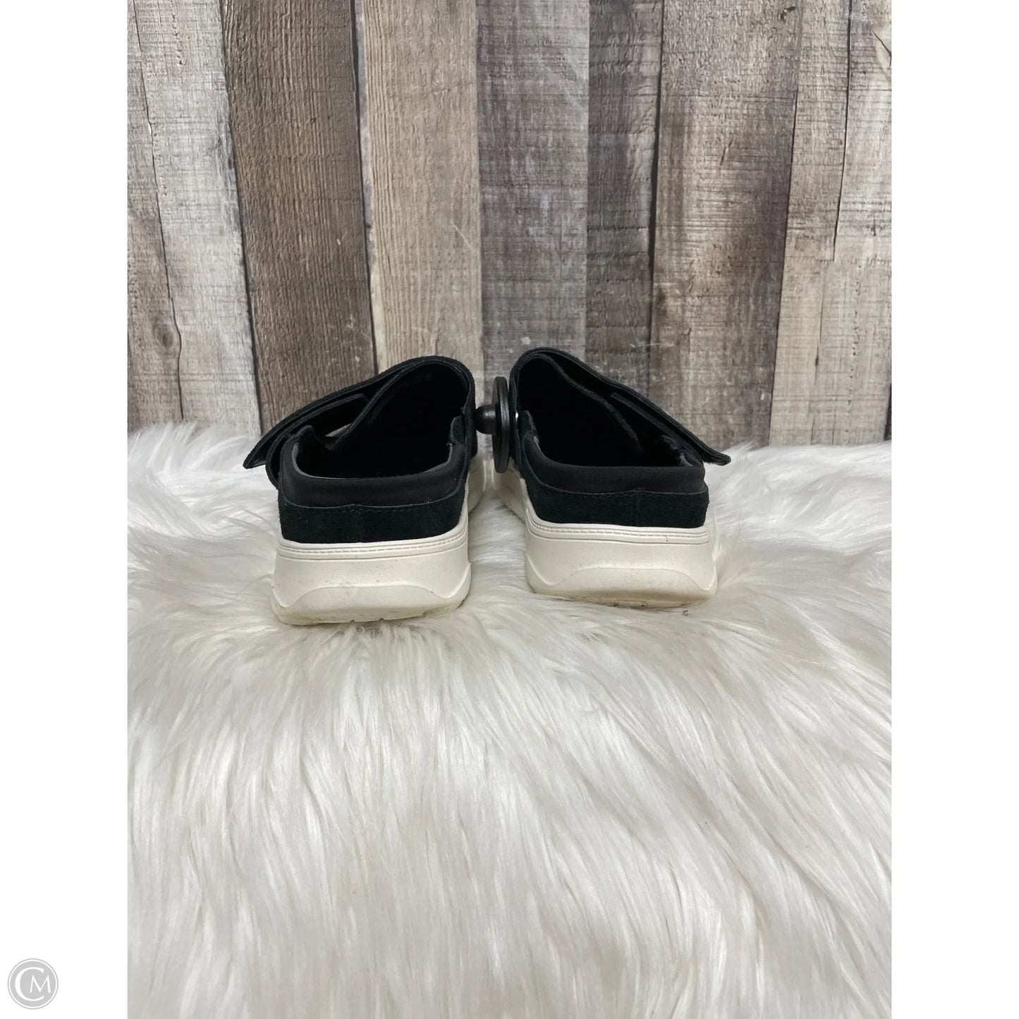 Shoes Flats By Vionic In Black, Size: 8