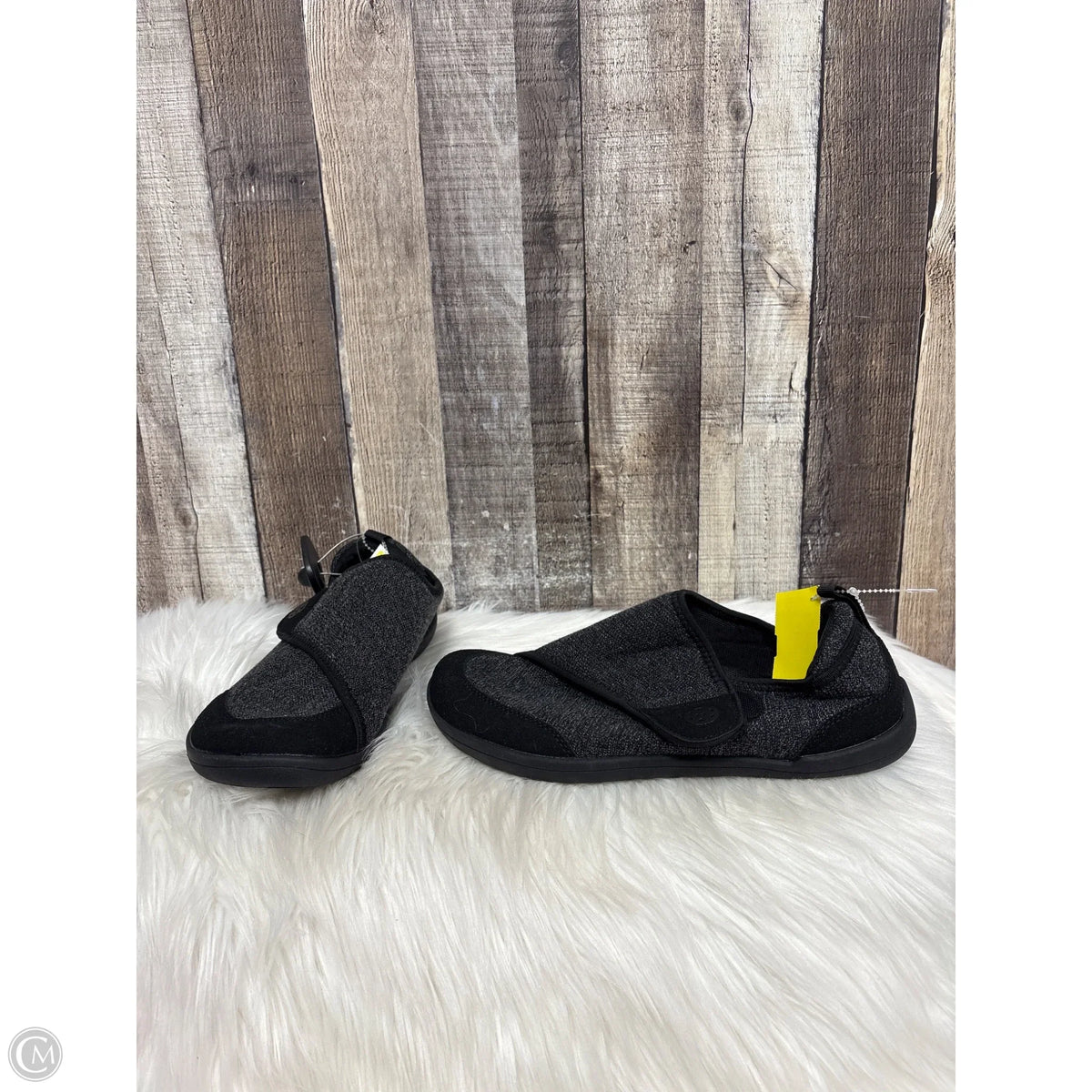 Slippers By Cmf In Black, Size: 9.5