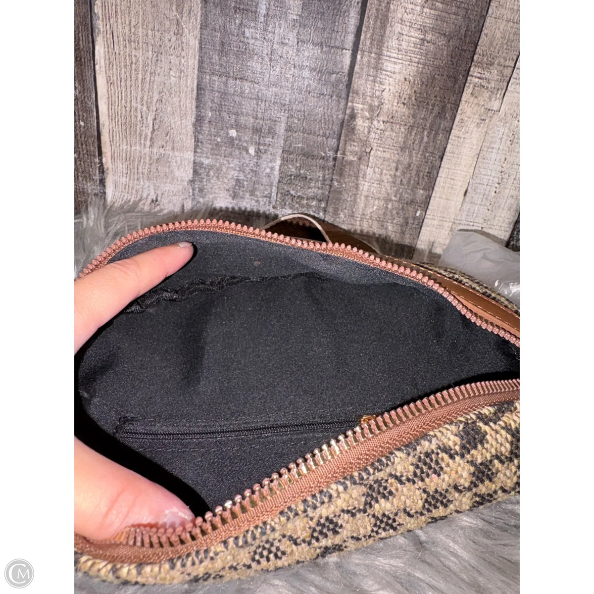 Crossbody By Cme, Size: Medium