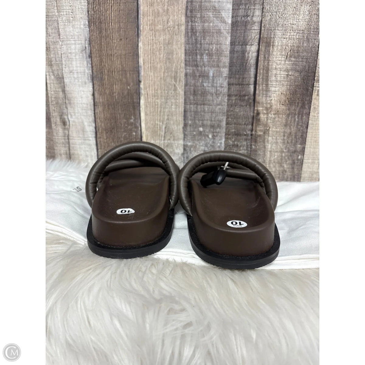 Sandals Flats By Cmc In Brown, Size: 10