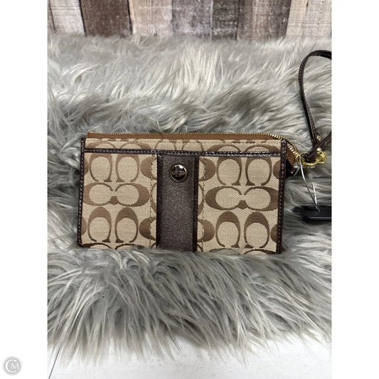 Wristlet Designer By Coach, Size: Medium