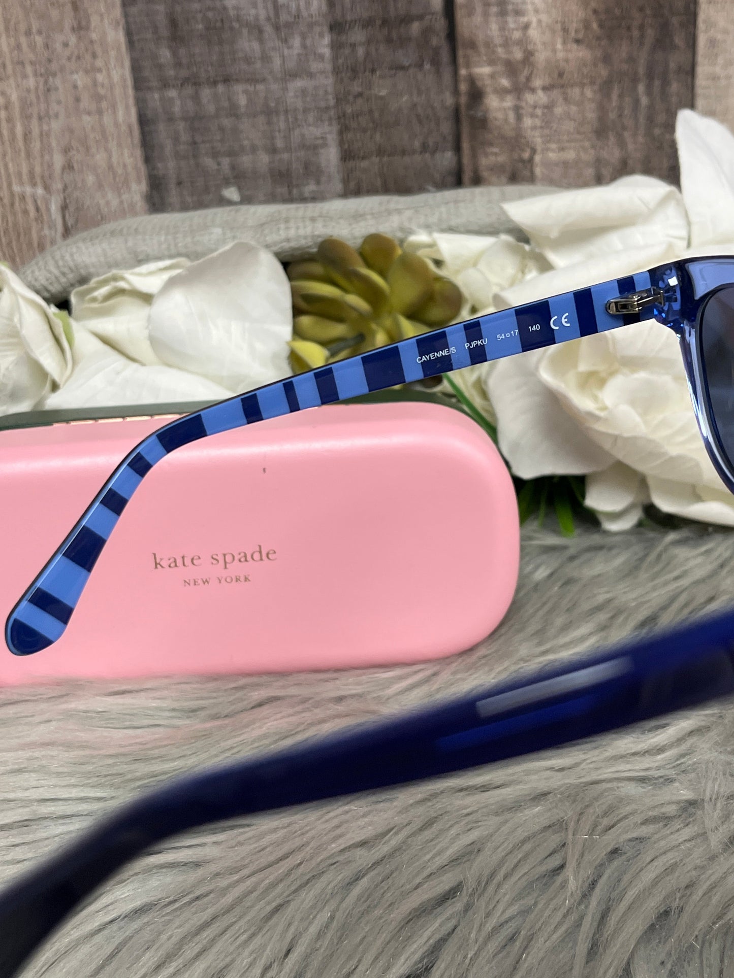 Sunglasses Designer By Kate Spade