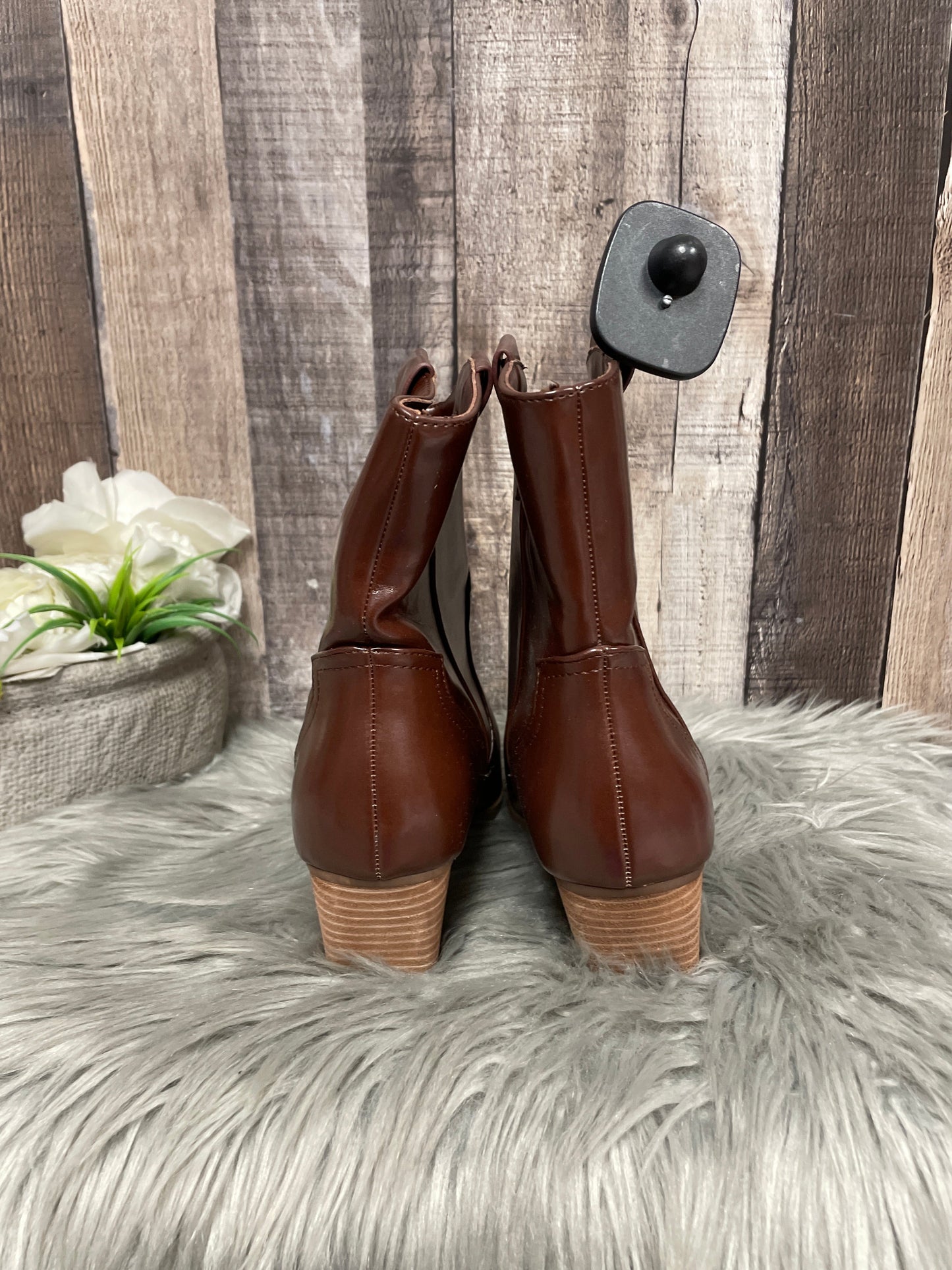 Brown Boots Ankle Heels Dolce Vita, Size 8