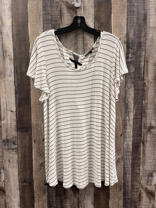 Top Short Sleeve By Olivia Sky In Striped Pattern, Size: 1x