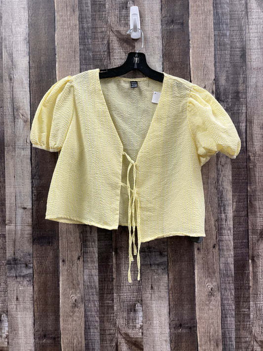 Top Short Sleeve By Shein In White & Yellow, Size: L