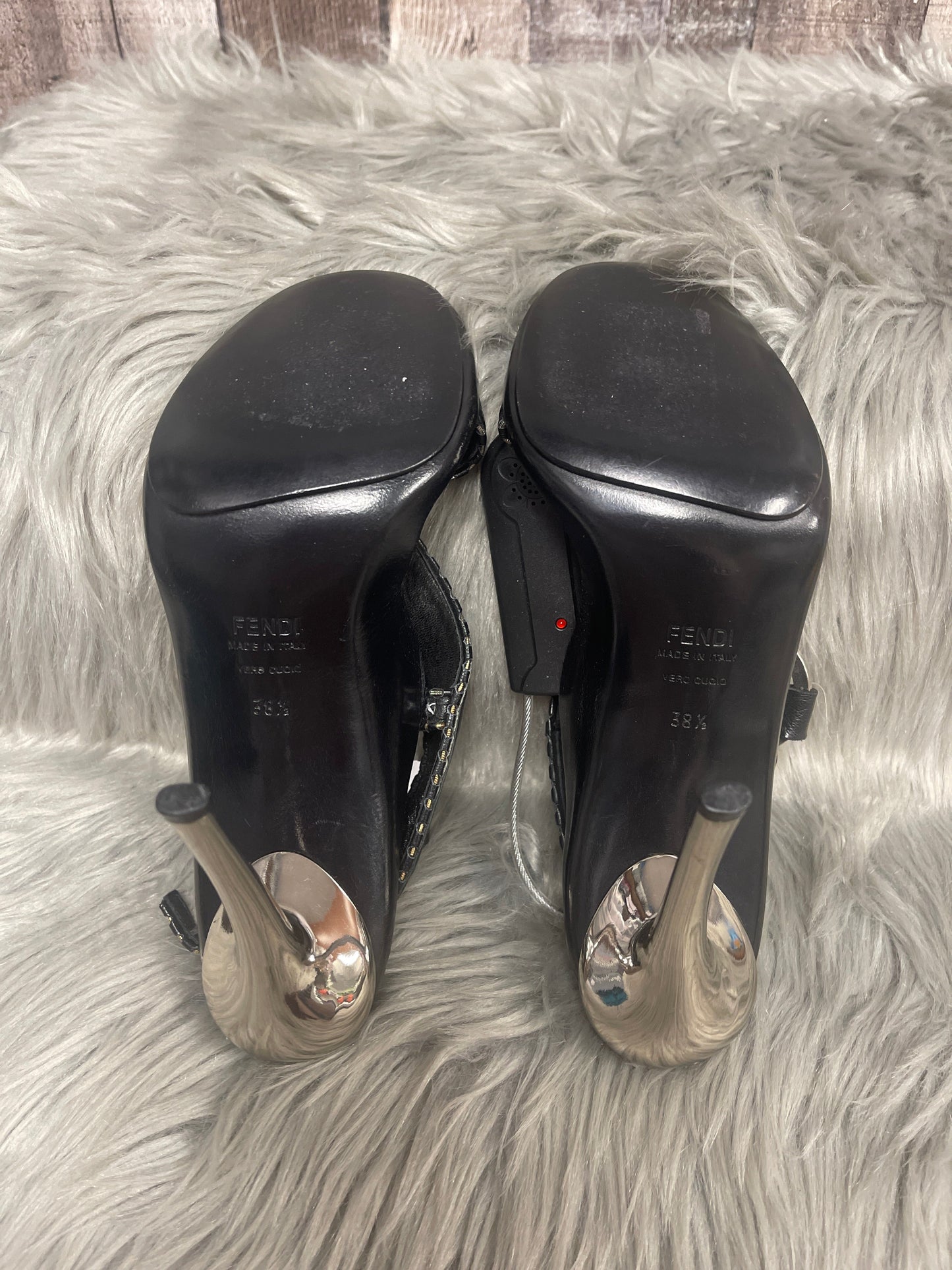 Shoes Designer By Fendi In Black, Size: 8.5