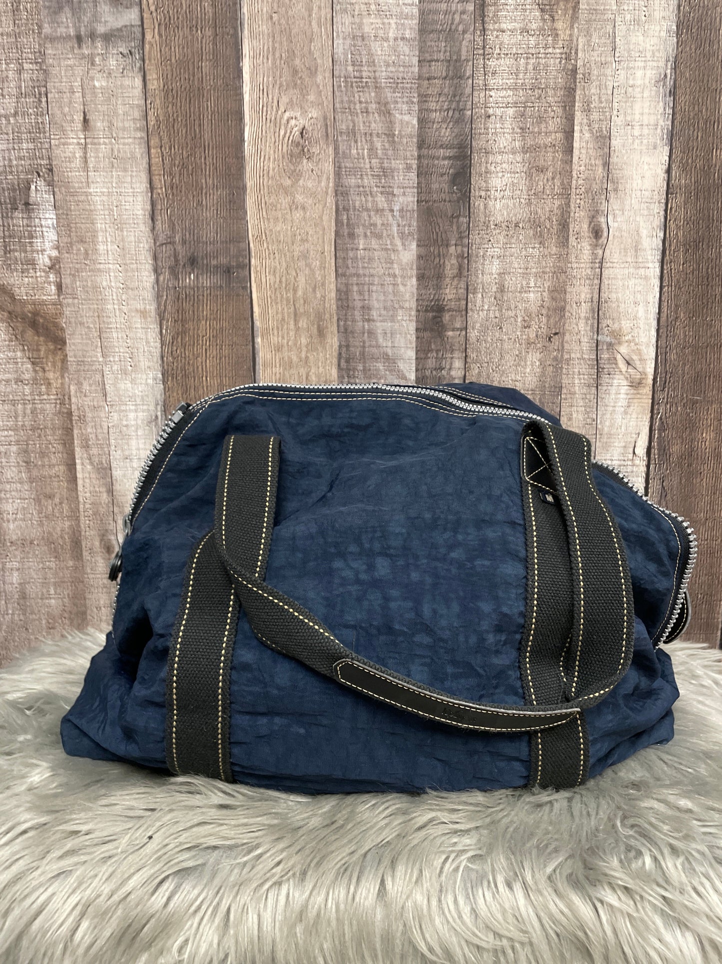 Duffle And Weekender By Kipling, Size: Medium