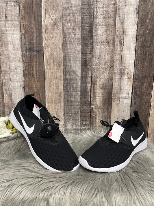 Shoes Athletic By Nike In Black & White, Size: 12