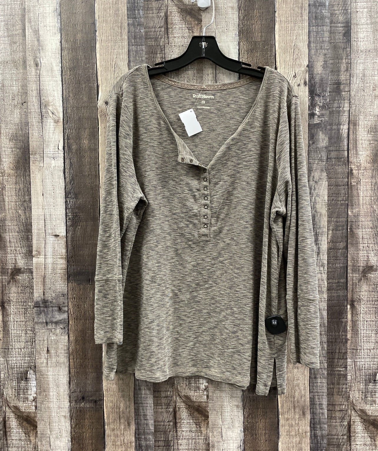 Top Long Sleeve By Ruff Hewn In Brown, Size: 2x