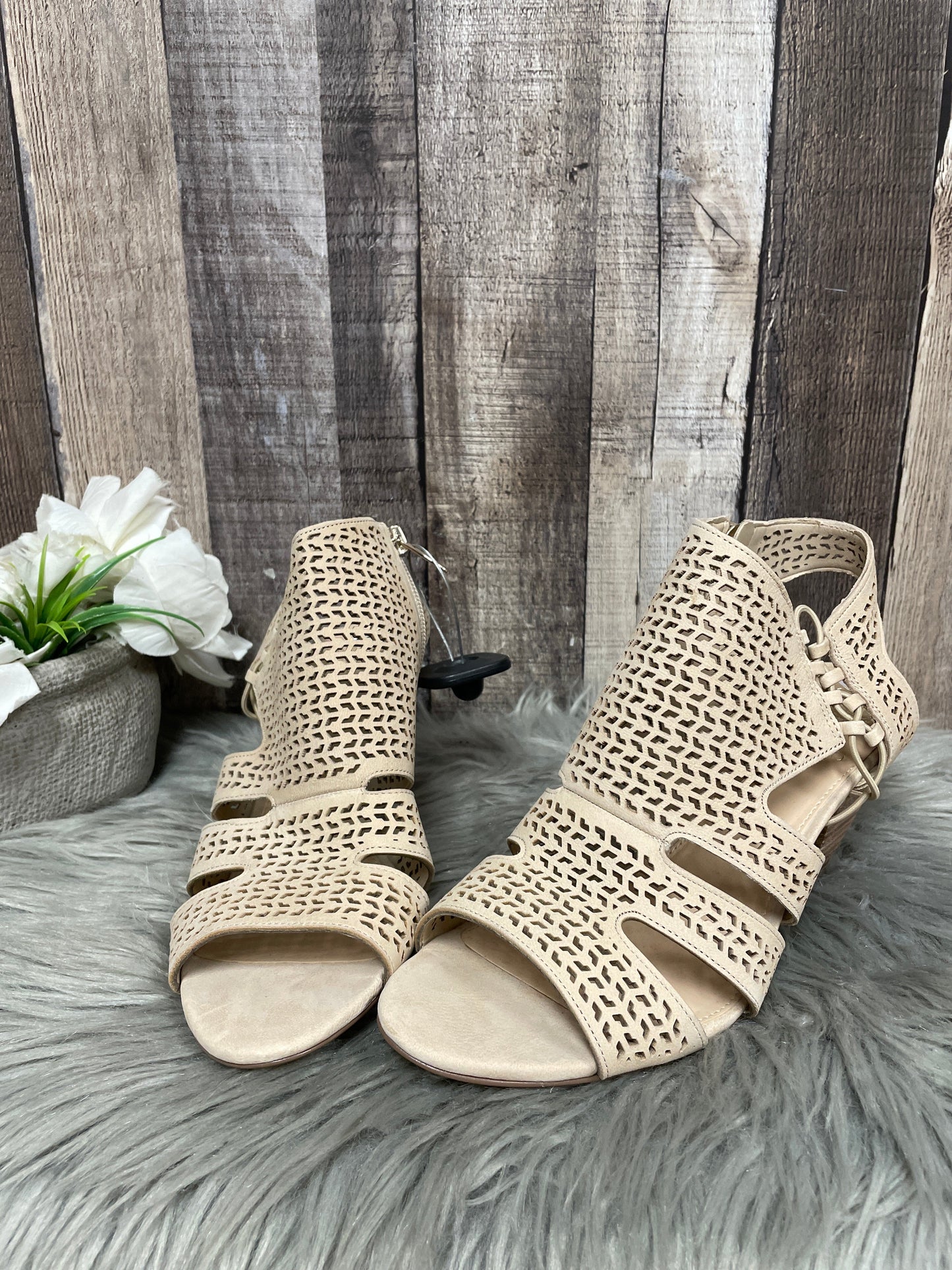 Sandals Heels Block By Vince Camuto In Tan, Size: 9.5