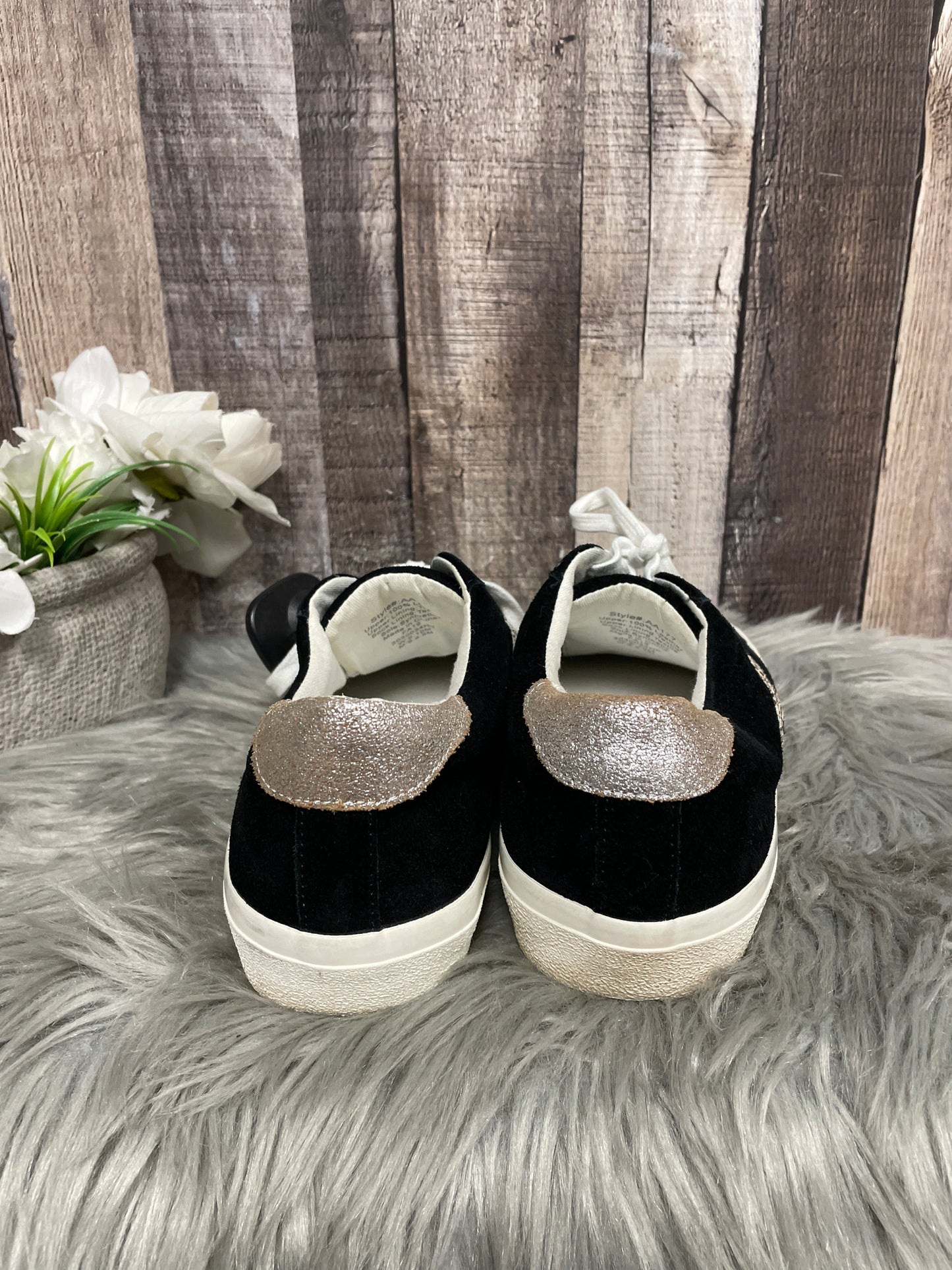 Shoes Sneakers By Madewell In Black & White, Size: 10