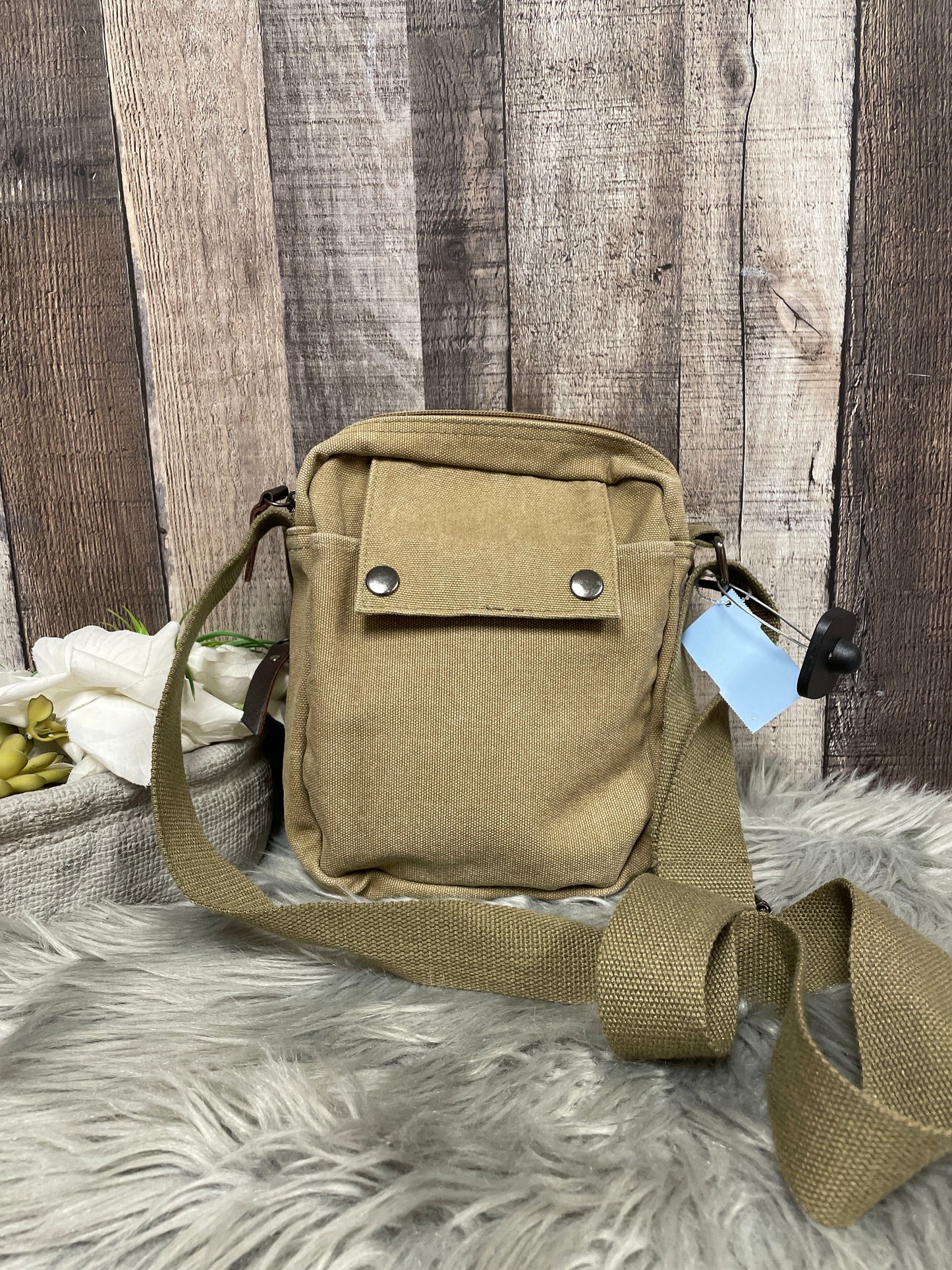 Crossbody By Cme, Size: Medium