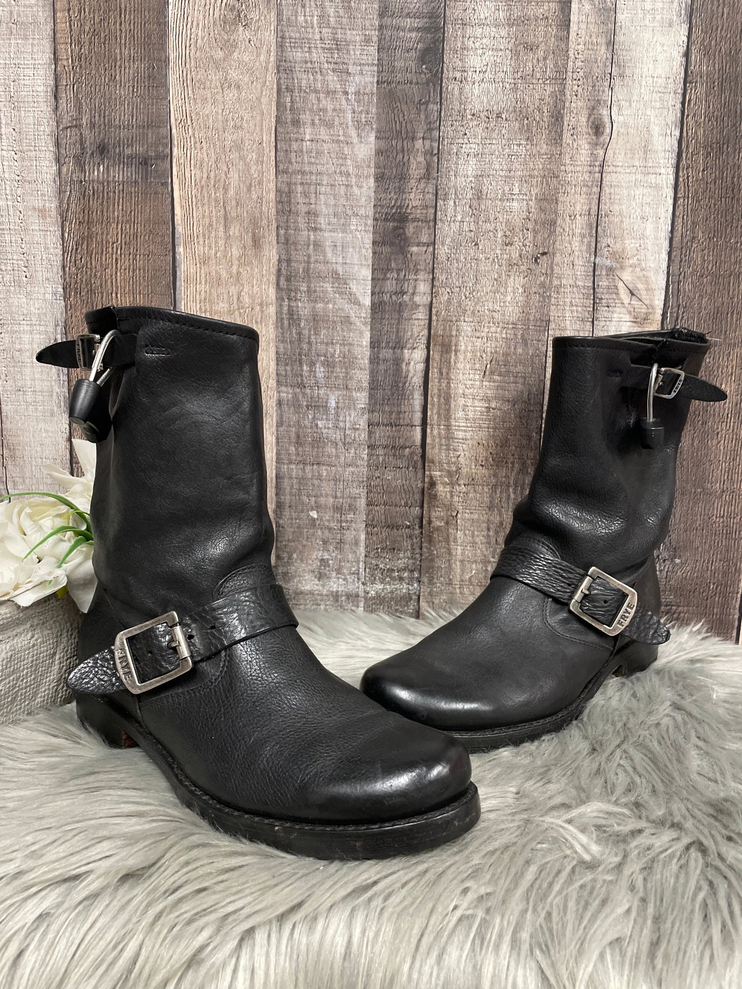 Boots Designer By Frye In Black, Size: 7.5