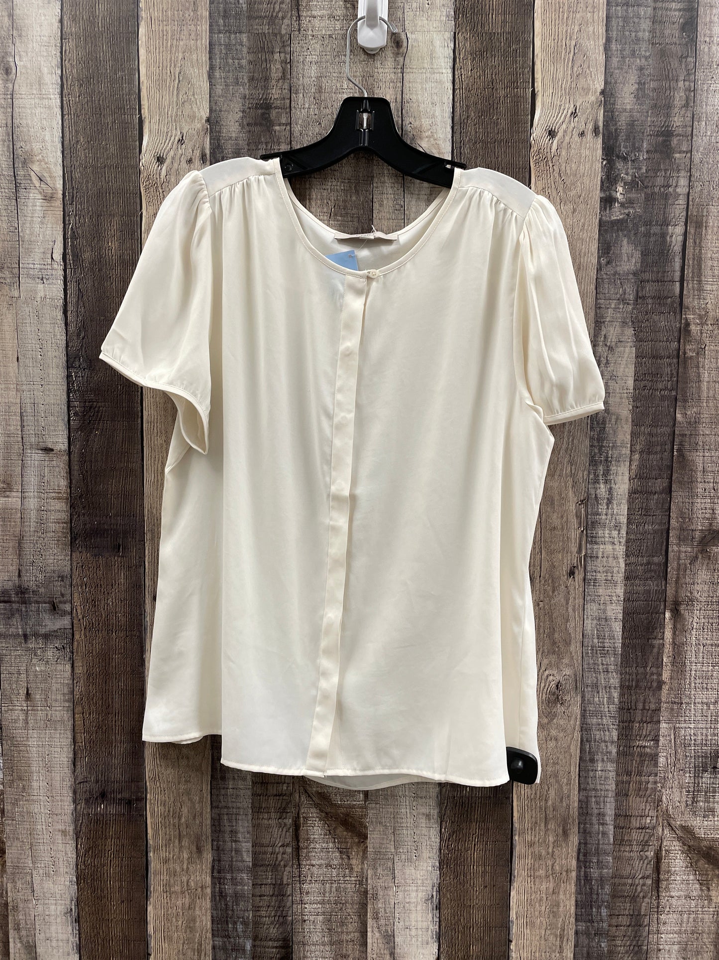 Top Short Sleeve By Loft In Cream, Size: L