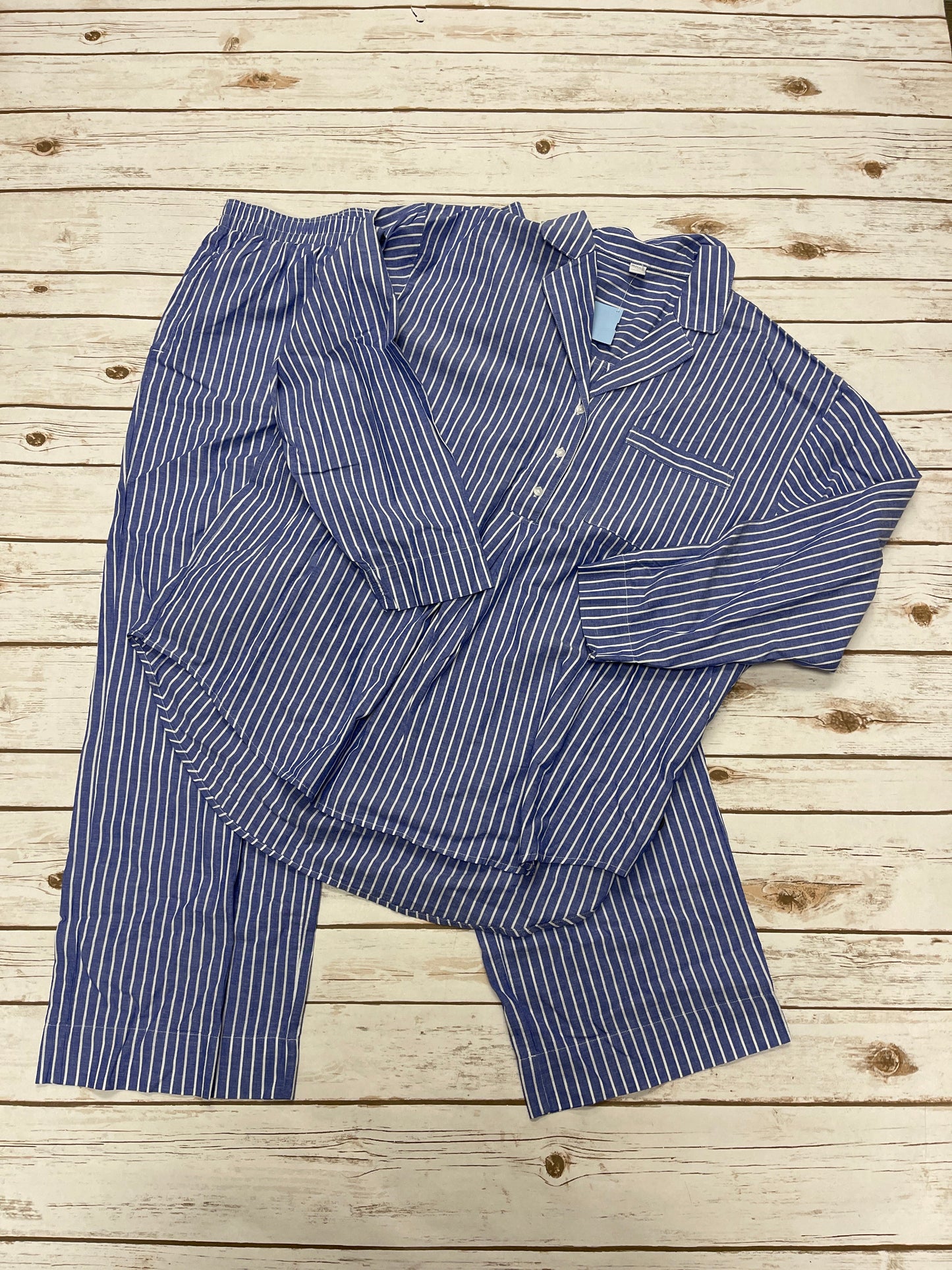 Pajamas 2pc By Old Navy In Striped Pattern, Size: L