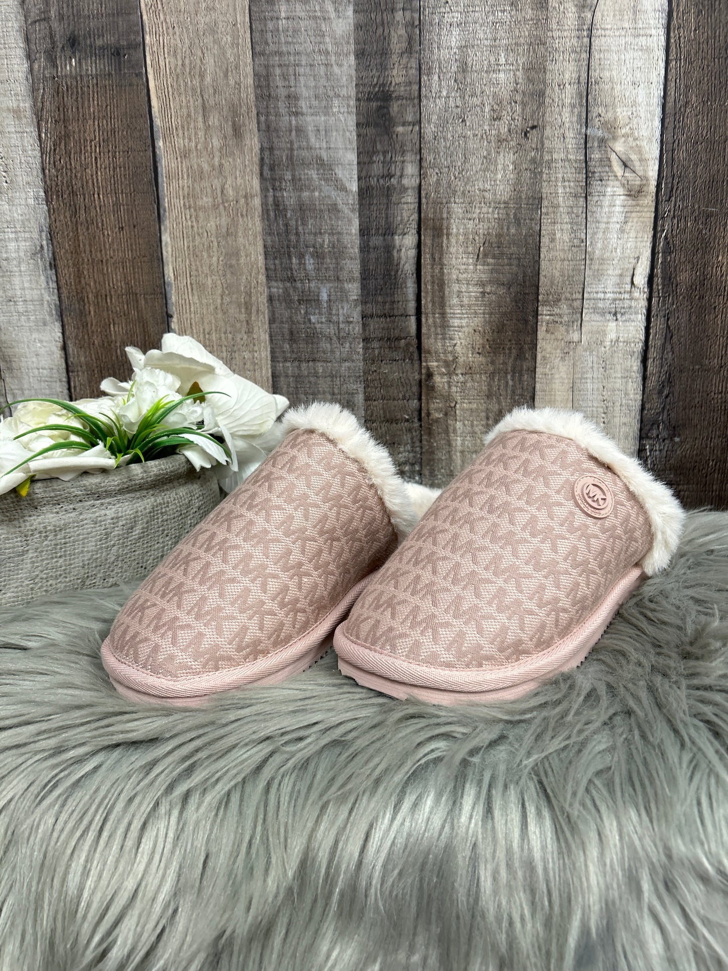 Slippers Designer By Michael Kors In Pink